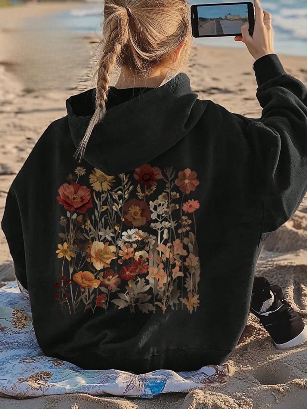 Siyah Özel Gerberalar Baskılı Oversize Kapüşonlu Sweatshirt