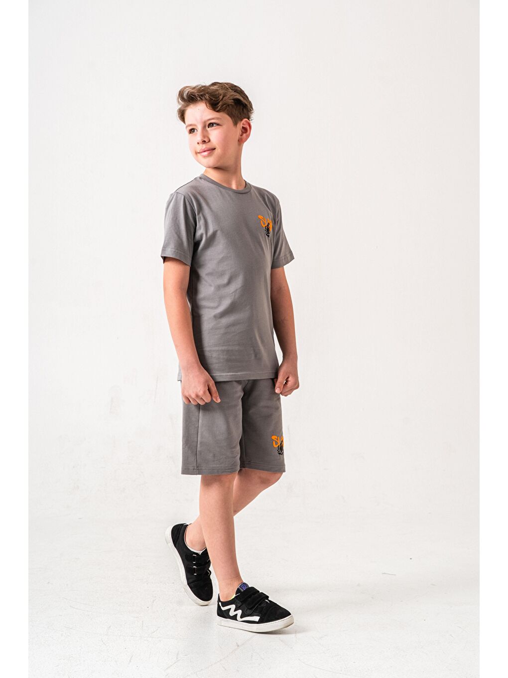 Gri Ust On Ve Arka Baskılı Erkek Çocuk Şort - Tişört Takımı-5