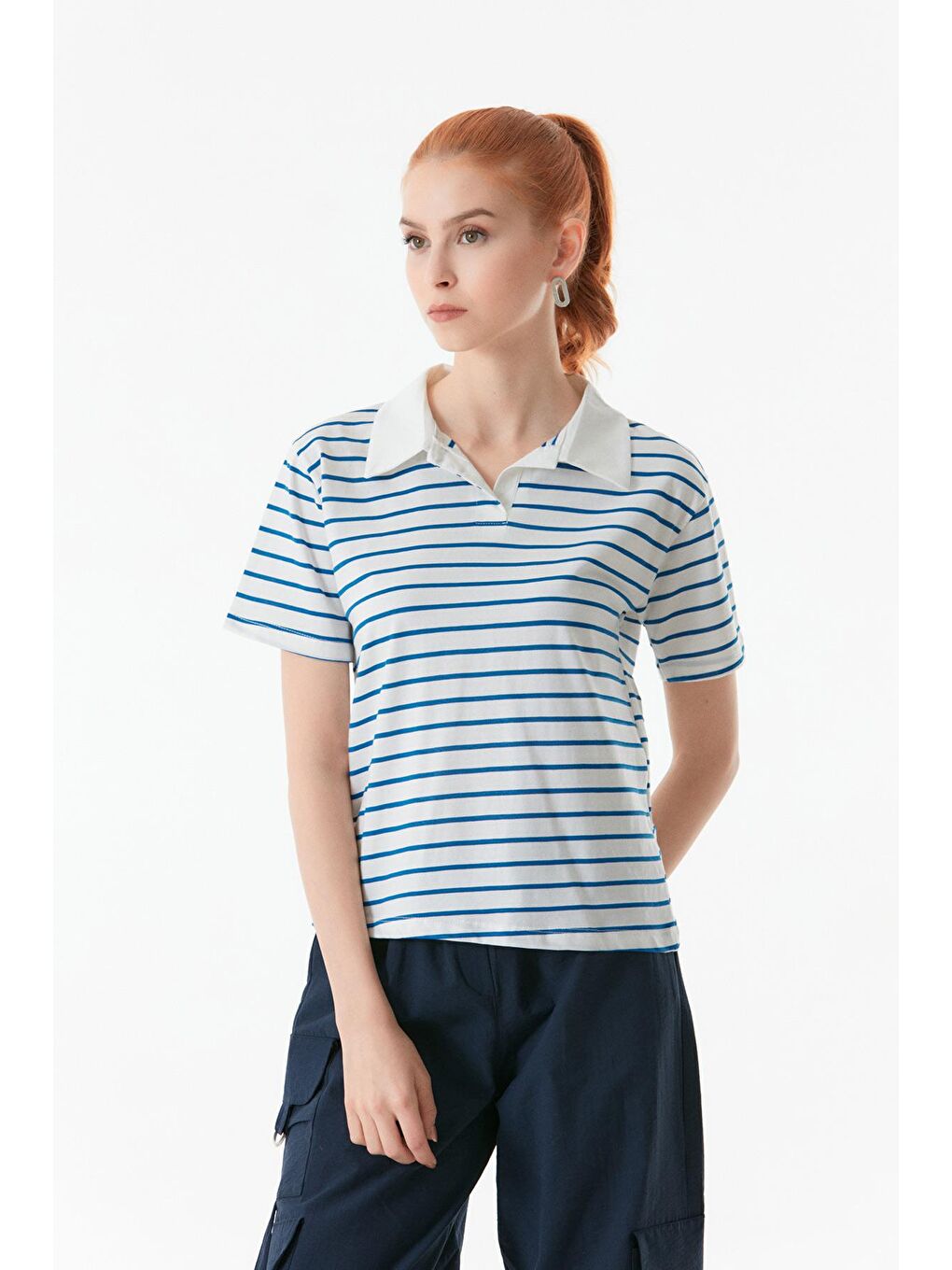 Mavi Çizgili Bisiklet Yaka Tişört