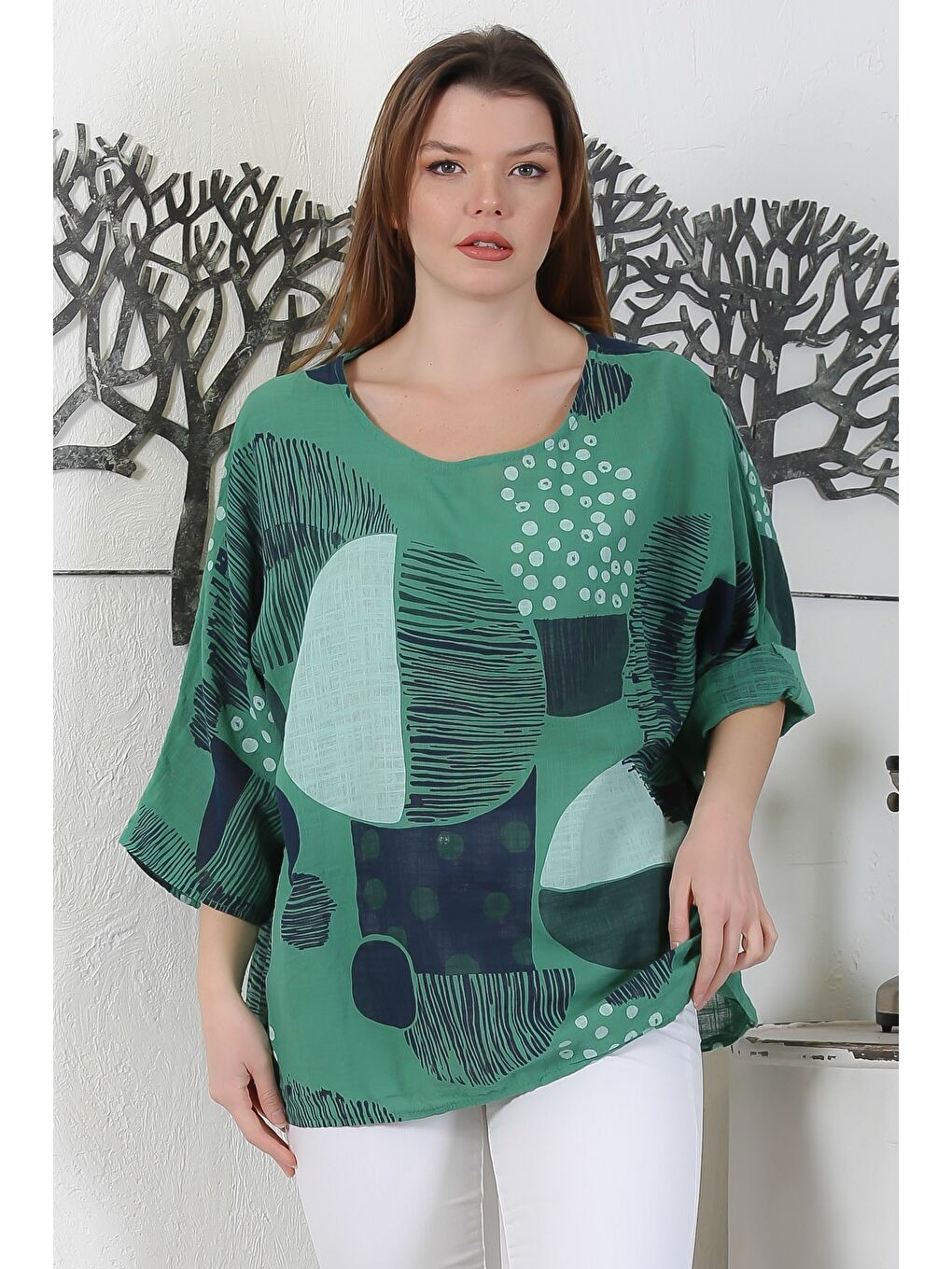 İtalyan Koyu Yeşil Havuz Yaka 3/4 Kol Geometrik Desenli Casual Dokuma Bluz 65 63-1