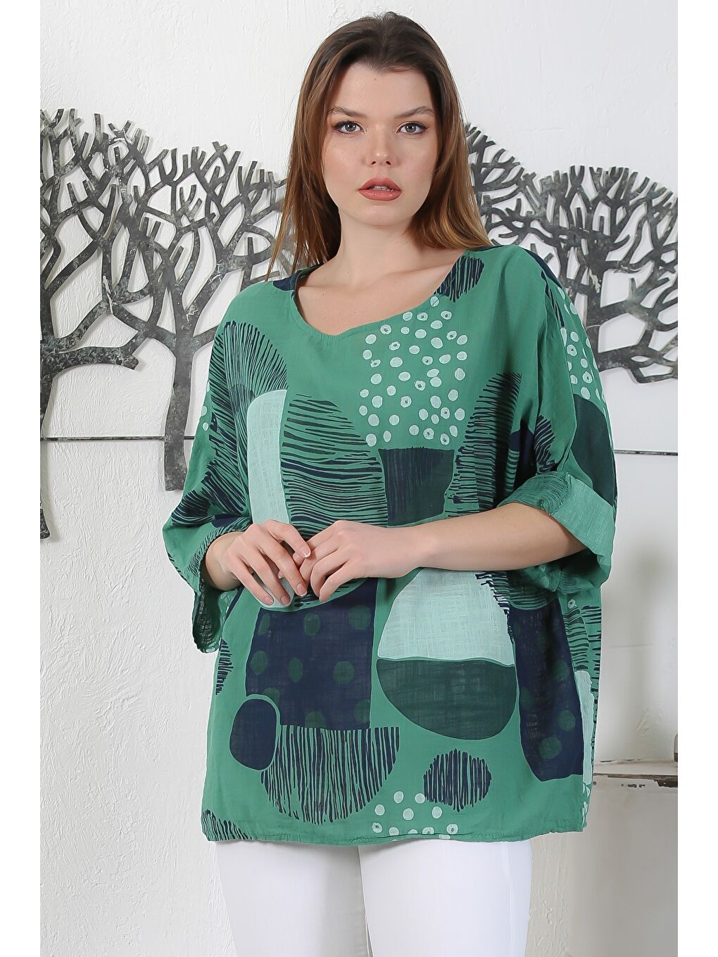 İtalyan Koyu Yeşil Havuz Yaka 3/4 Kol Geometrik Desenli Casual Dokuma Bluz 65 63-2