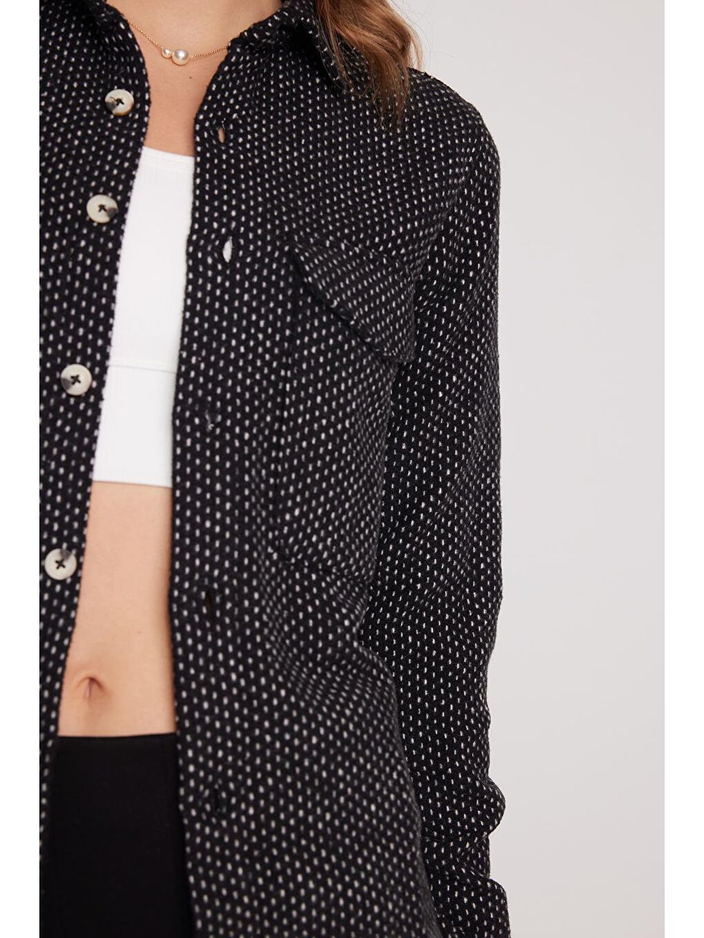 Siyah Kadın Slim Fit Dar Kesim Uzun Kollu Çizgili Çift Cepli Kışlık Oduncu Gömlek-2