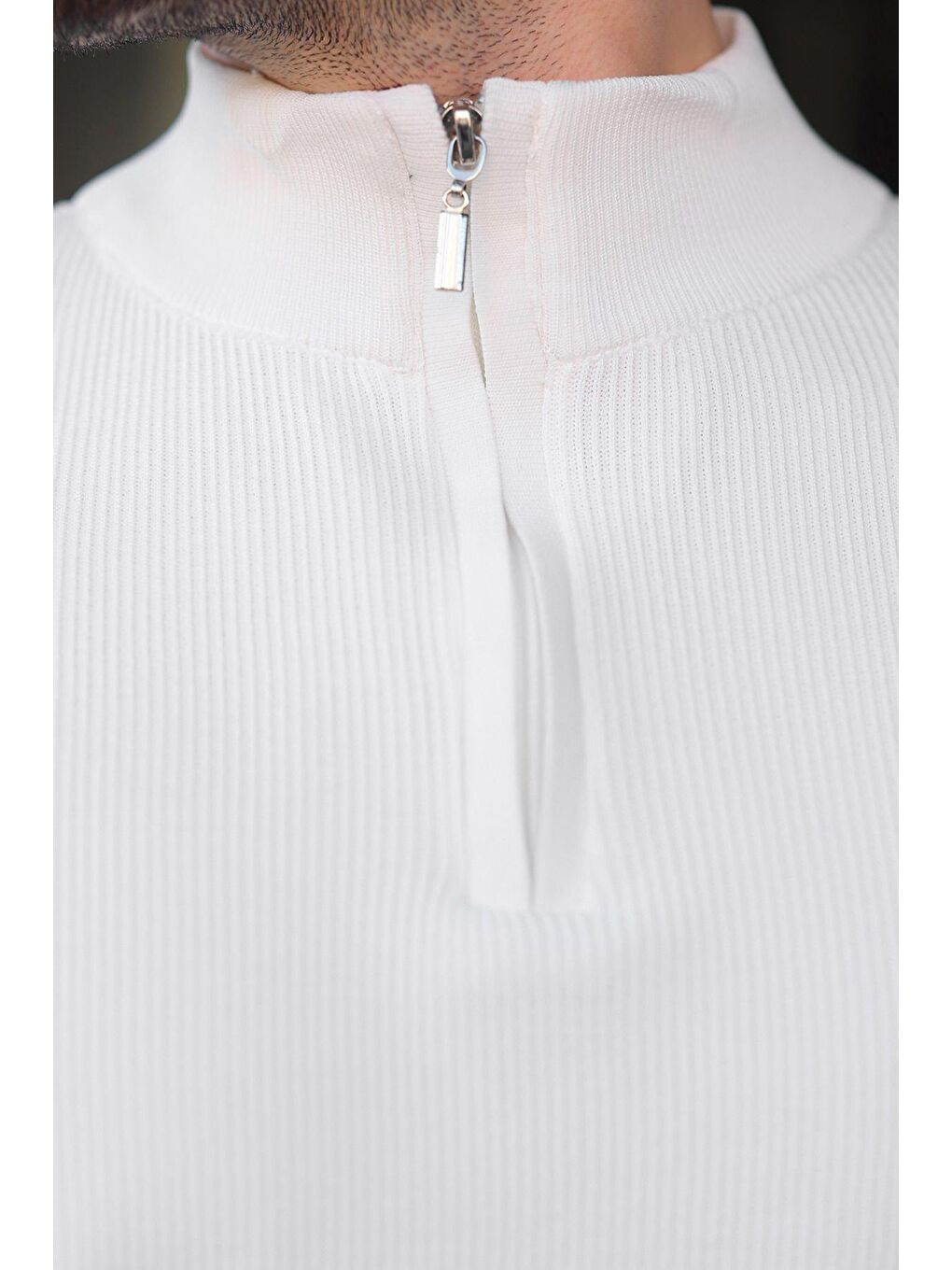Beyaz Yarım Fermuarlı Dik Yaka Erkek Triko Kazak 7442-2