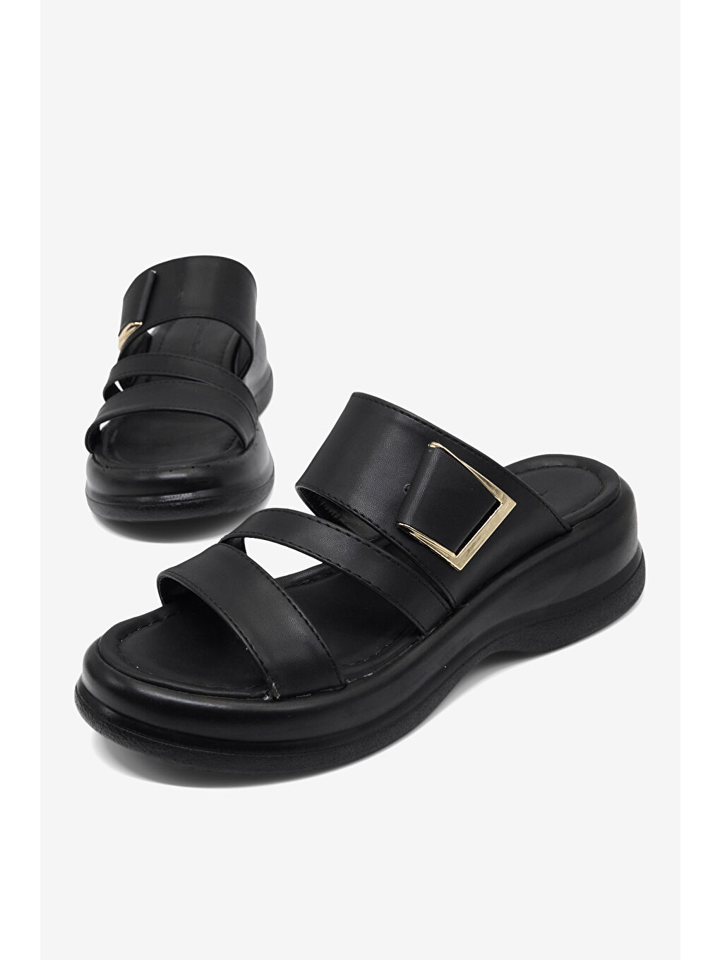 Kadın Siyah Rahat Kalıp Tokalı Çift Bantlı Terlik-1