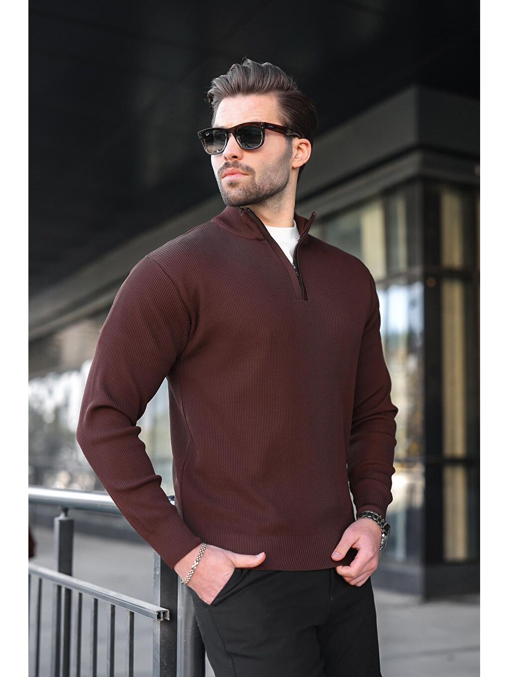 Kahverengi Yarım Fermuarlı Dik Yaka Erkek Triko Kazak 7442-1