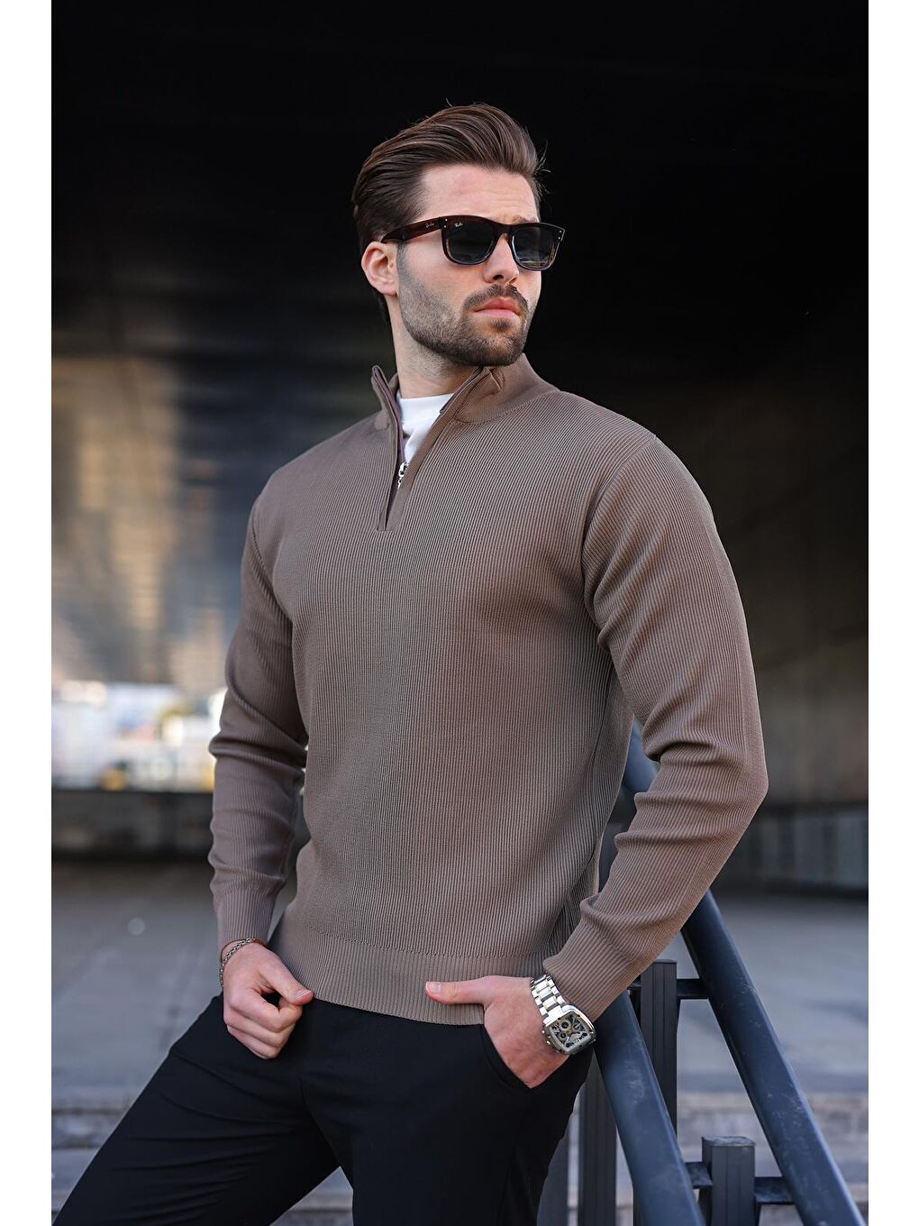 Açık Kahverengi Yarım Fermuarlı Dik Yaka Erkek Triko Kazak 7442