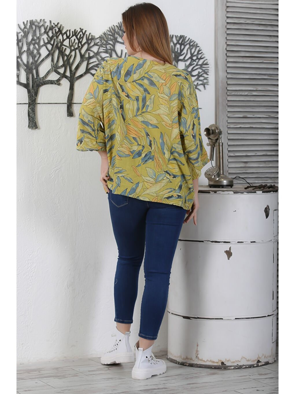 Sarı İtalyan Hardal Rengi Havuz Yaka 3/4 Kol Yaprak Desenli Casual Dokuma Bluz 65 63-5
