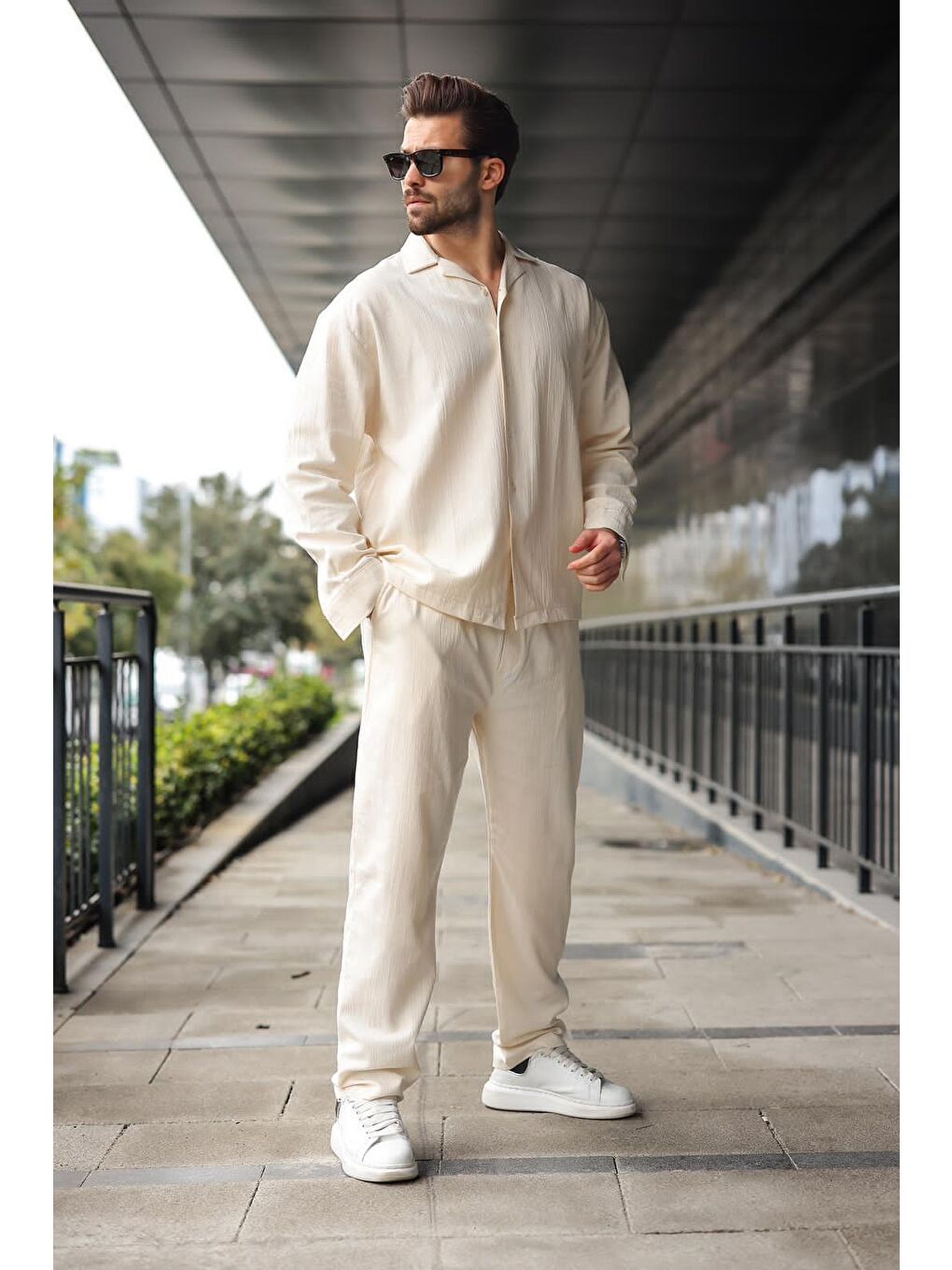 Ekru Düğmeli Basic Erkek Gömlek Pantolon Takım E7335