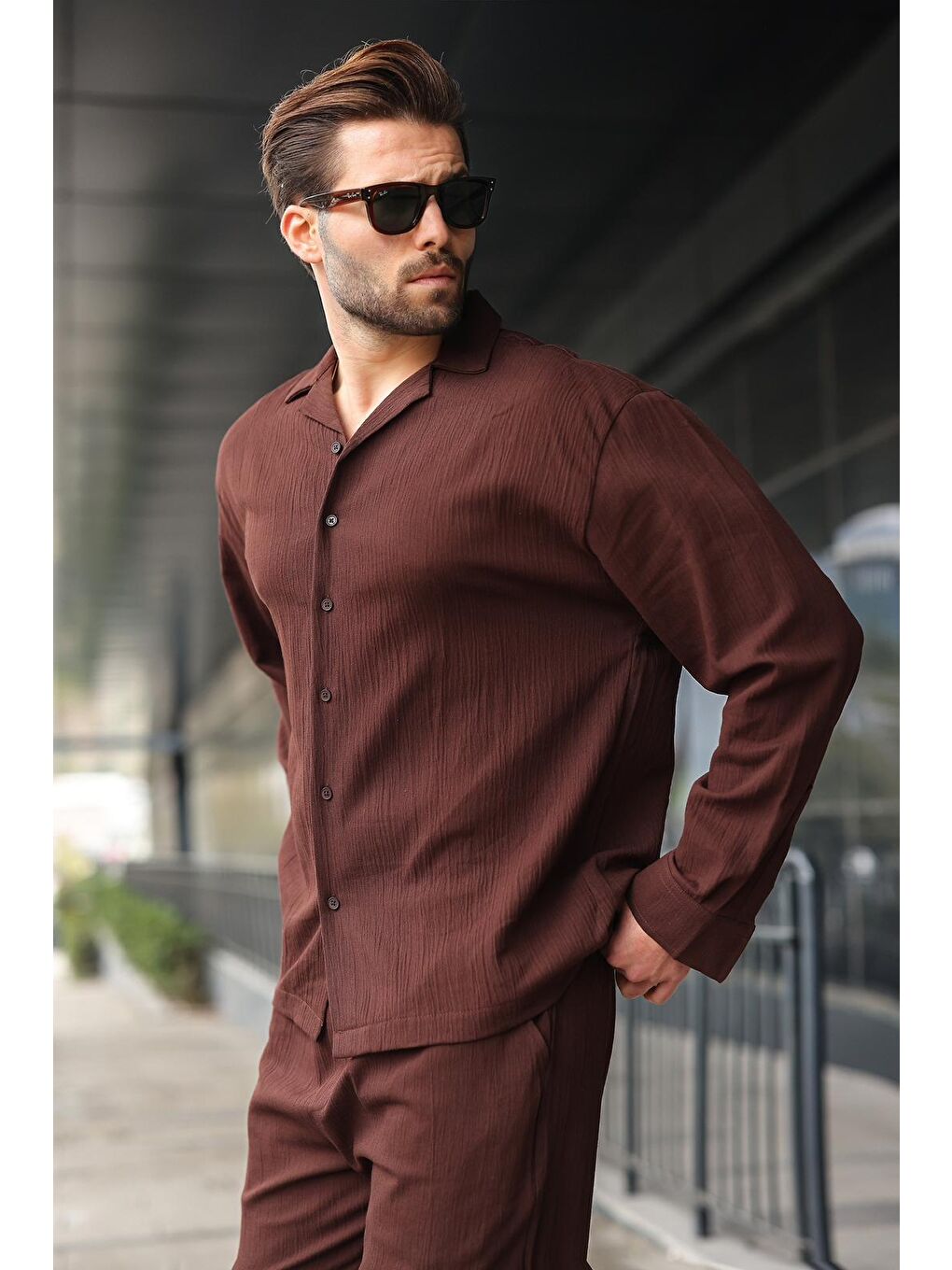 Kahverengi Düğmeli Basic Erkek Gömlek Pantolon Takım E7335-3