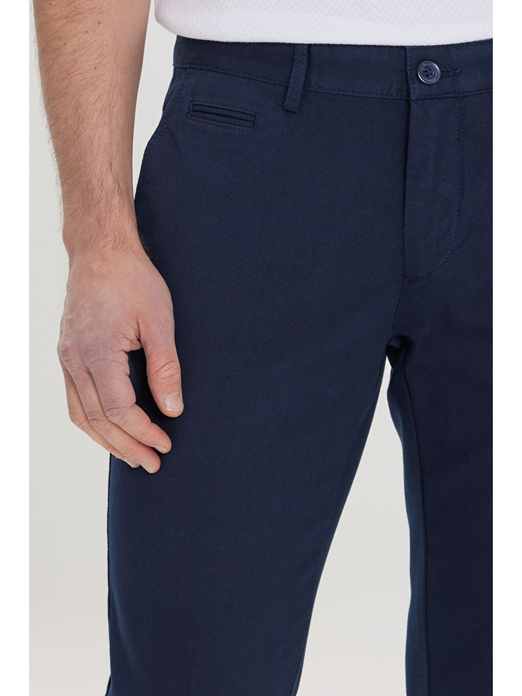 Erkek Lacivert Slim Fit Dar Kesim Yan Cepli Pamuklu Esnek Armürlü Pantolon-4