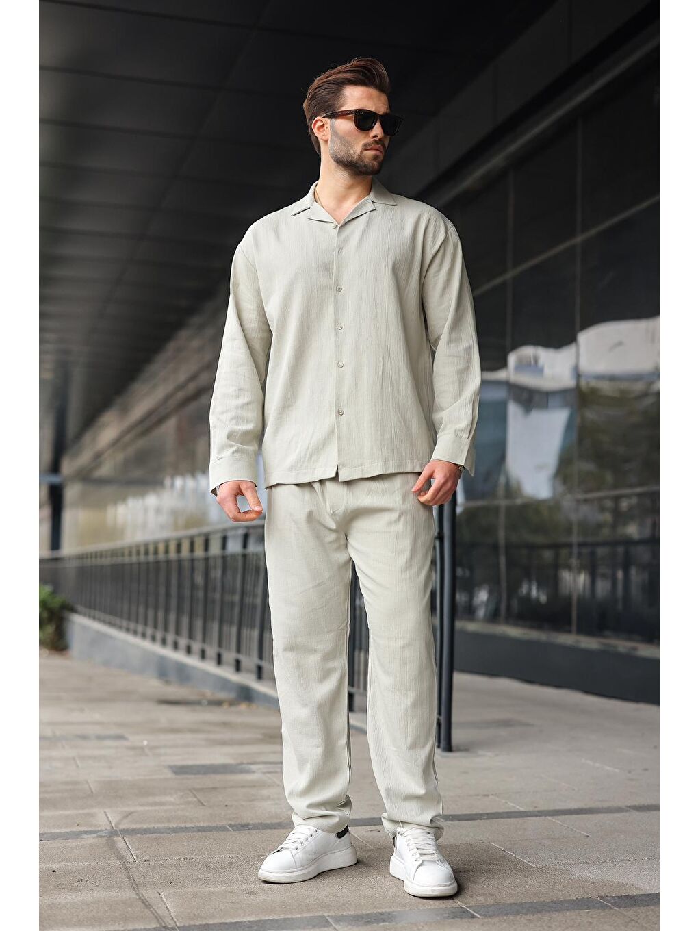 Gri Kahverengi Düğmeli Basic Erkek Gömlek Pantolon Takım E7335-1