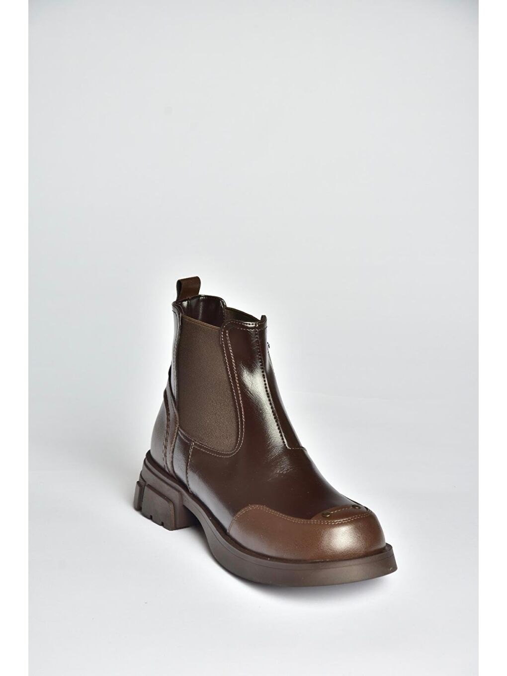 Kahverengi Kadın Bot V312402609-1