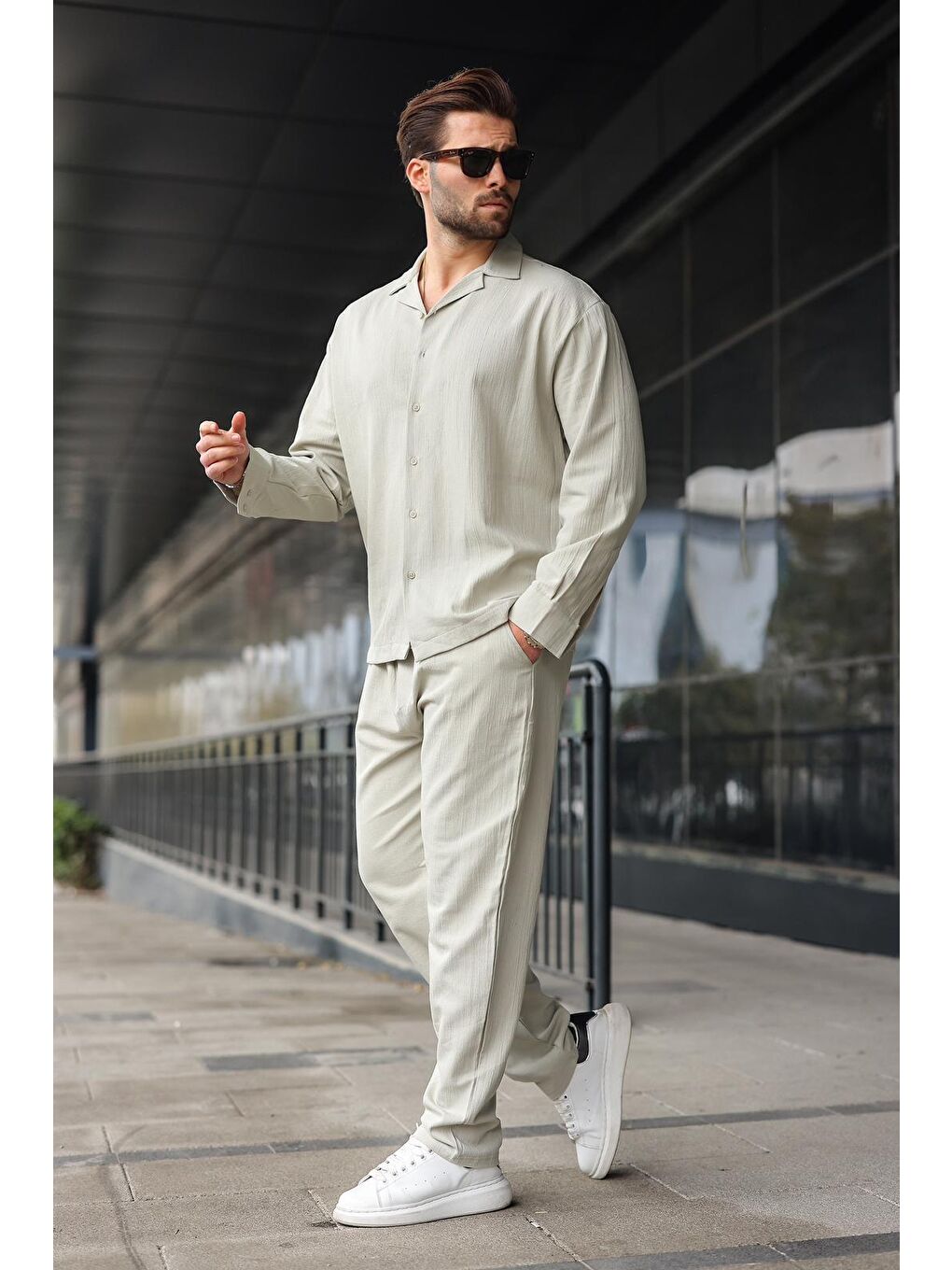 Gri Kahverengi Düğmeli Basic Erkek Gömlek Pantolon Takım E7335-2