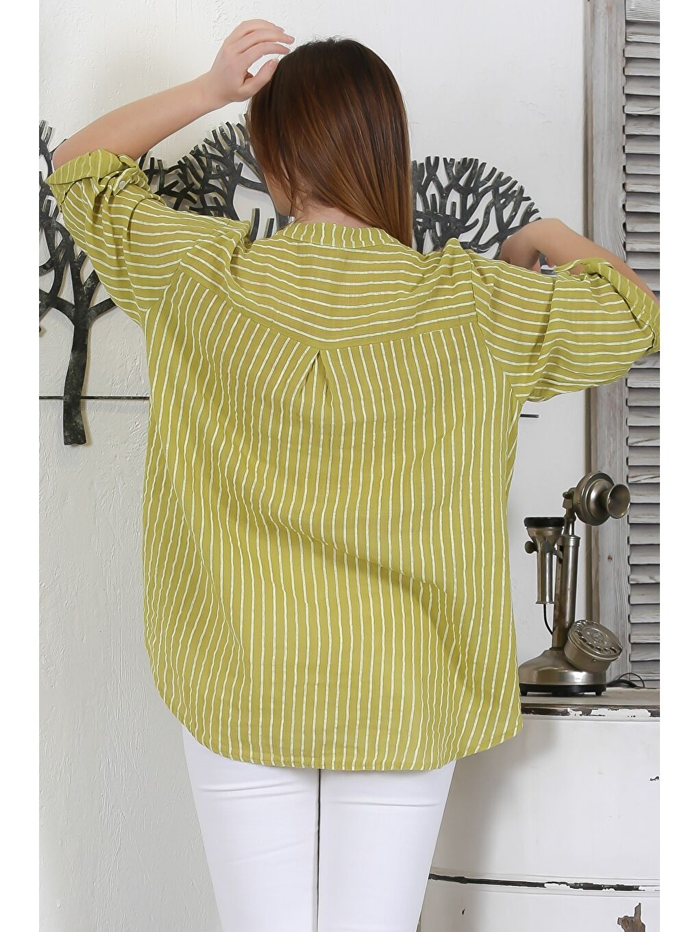 Sarı İtalyan Hardal Rengi Düğmeli 3/4 Kol Çizgili Casual Arkası Uzun Dokuma Gömlek 75 65-5