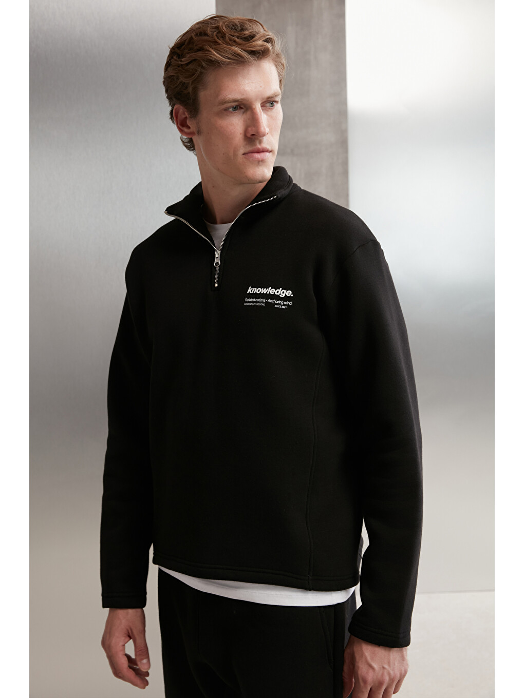 Halden Erkek İçi Polarlı Dik Yaka Yarım Fermuarlı Baskı Detaylı Regular Siyah Sweatshirt-3