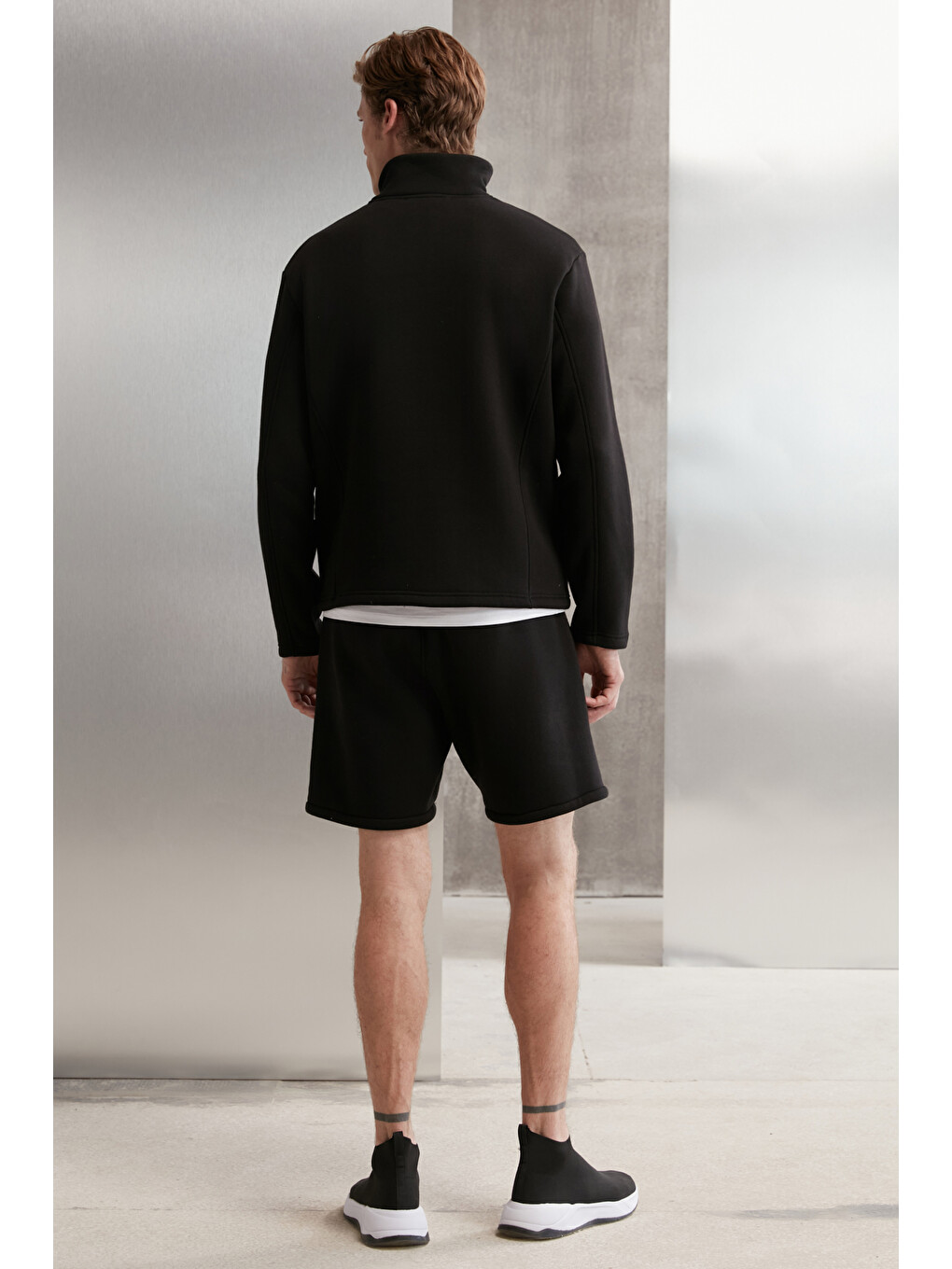 Halden Erkek İçi Polarlı Dik Yaka Yarım Fermuarlı Baskı Detaylı Regular Siyah Sweatshirt-4
