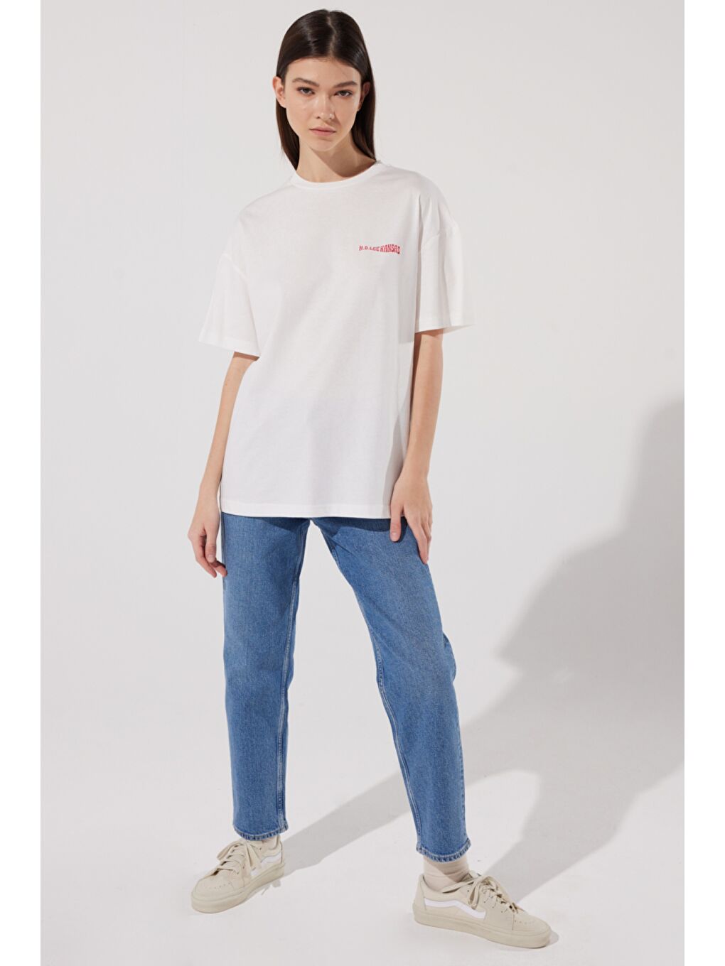 Loose Fit Rahat Kesim %100 Pamuk Bisiklet Yaka Kırık Beyaz Tişört-3