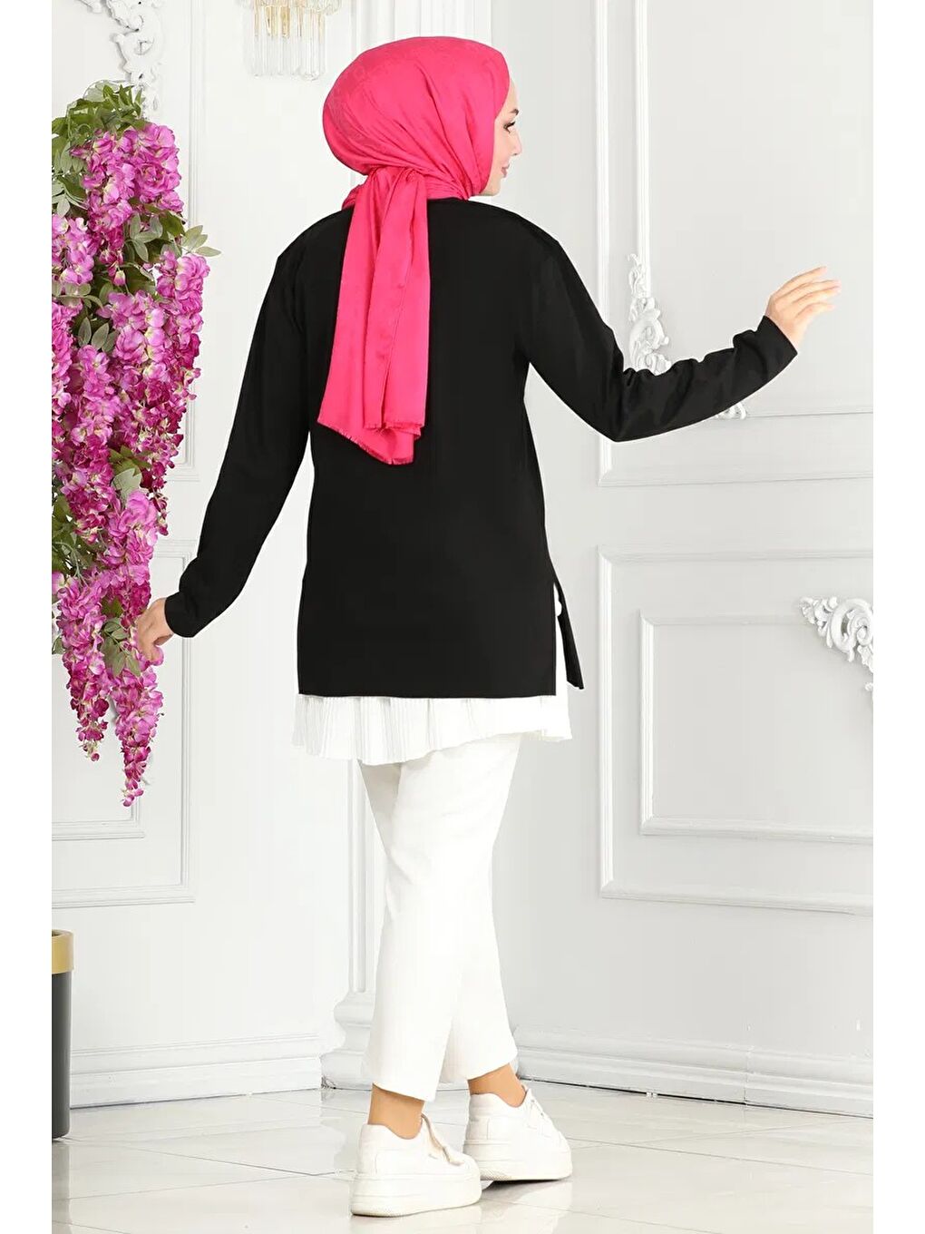 Kadın Bisiklet Yaka Çiçek Baskılı Tunik Siyah - 26628-2