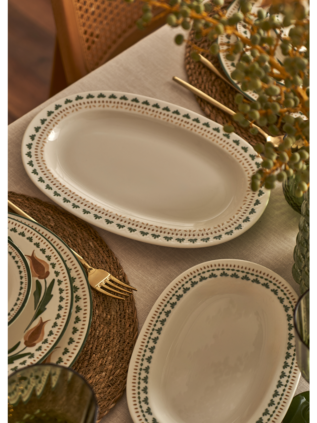 Karışık Tulip Porselen Sunum Tabağı (30 cm)-1