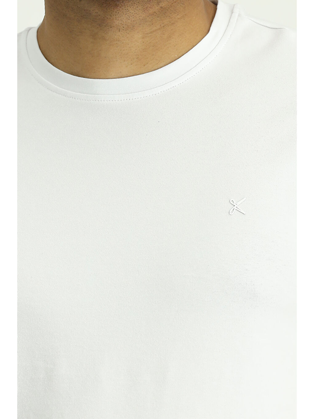 Beyaz Bisiklet Yaka Slim Fit Dar Kesim Süprem Pamuklu Tişört-2