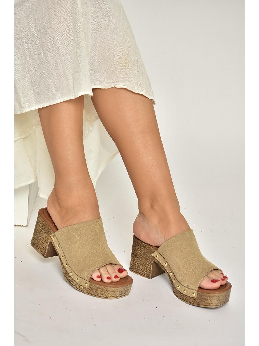 Bej Kadın Terlik Y996594002-1