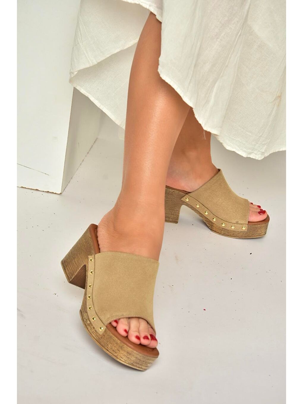 Bej Kadın Terlik Y996594002-2