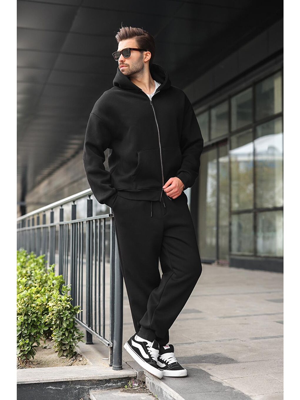 Siyah Çift Fermuarlı Kapüşonlu Eşofman Takımı E7345-2