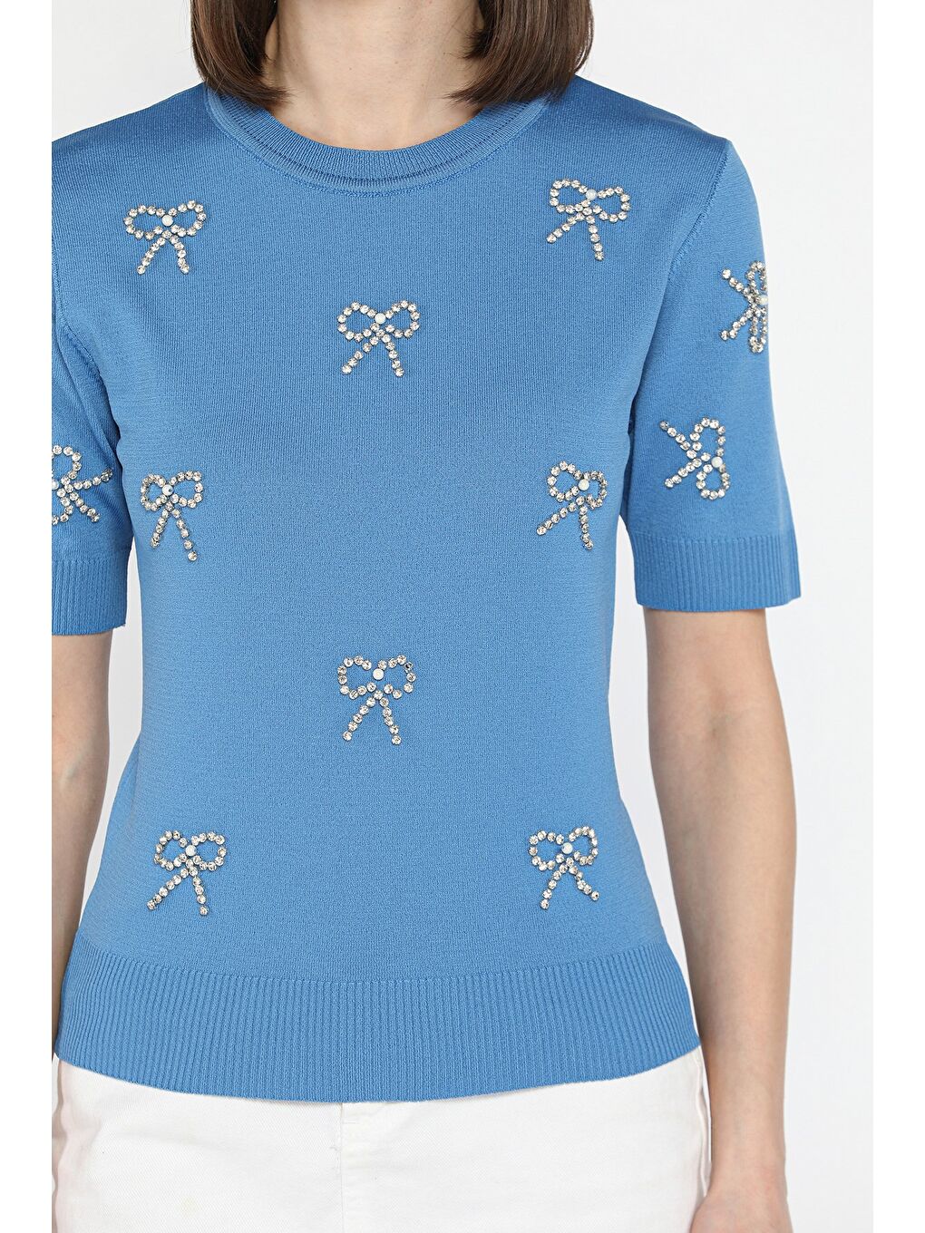 Mavi Taş Detaylı Bisiklet Yaka Kadın Kısa Kol Bluz-2