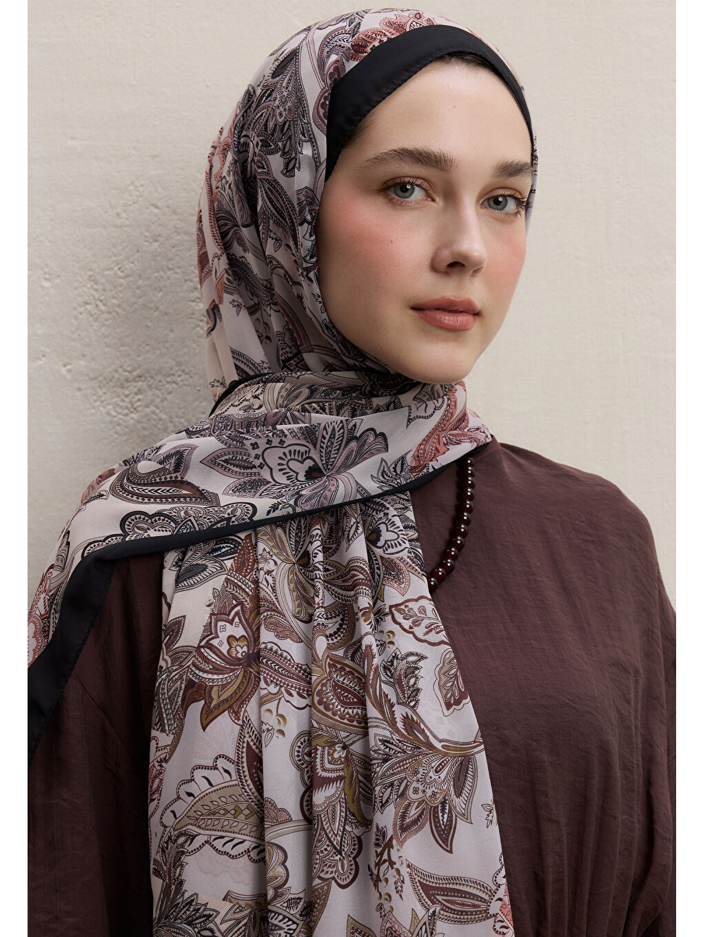 Meva Desen İpek Krep Şal Siyah-3