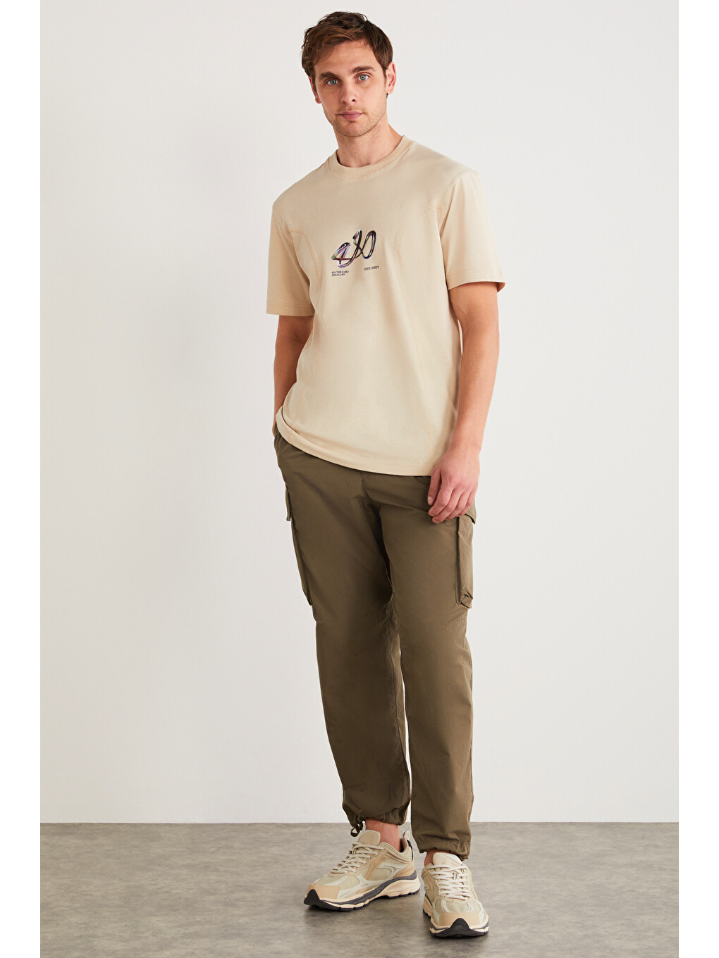 Pablo Erkek %100 Organik Pamuklu Regular Önü Baskılı Dikiş Dekoratif Detaylı Bej T-shirt-3
