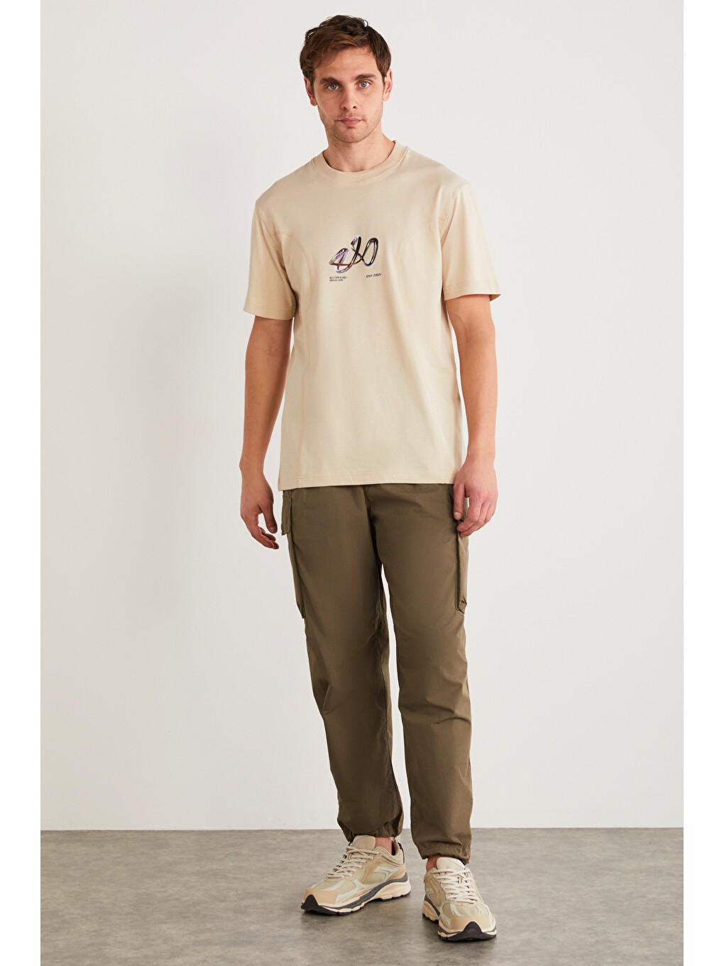 Pablo Erkek %100 Organik Pamuklu Regular Önü Baskılı Dikiş Dekoratif Detaylı Bej T-shirt-4