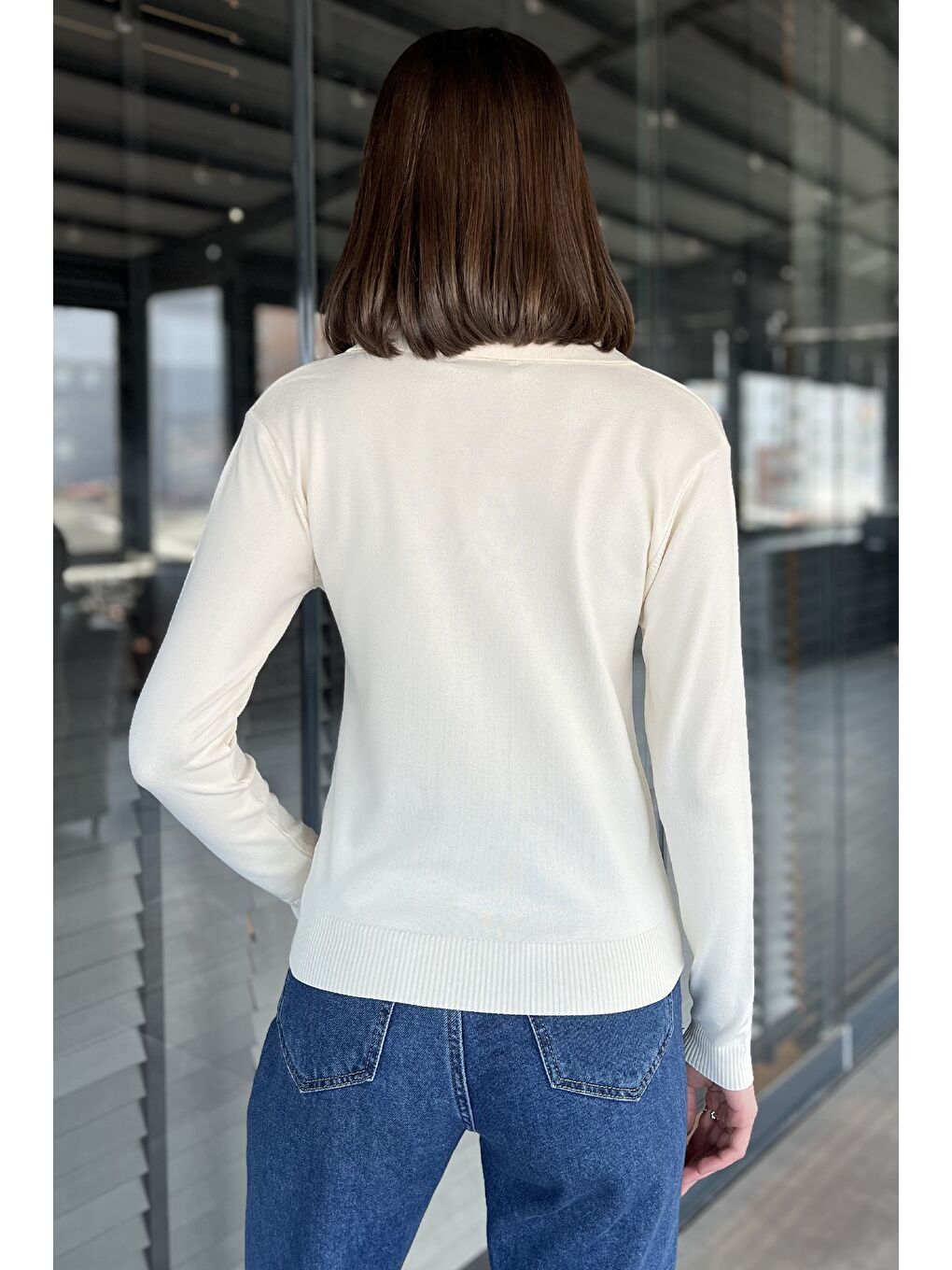 Ekru Kadın Polo Yaka Gül İşlemeli Triko Bluz-3