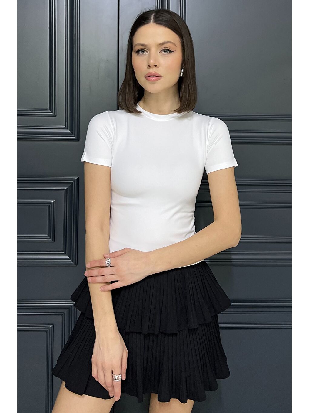 Beyaz Kadın Bisiklet Yaka Elastanlı Modal Kumaş Crop Top Bluz-1