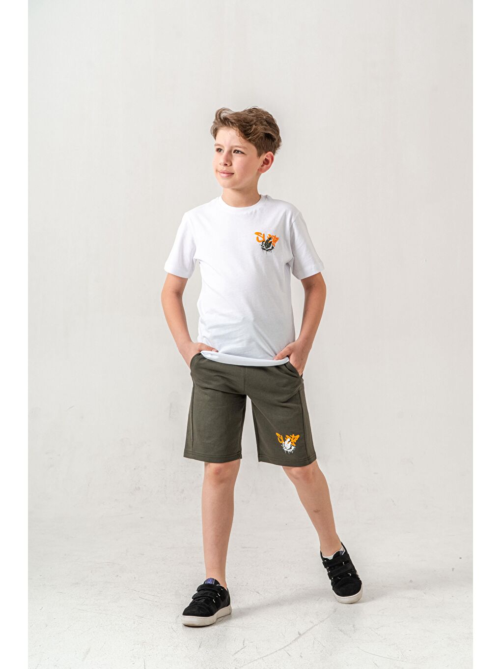 Haki Ust On Ve Arka Baskılı Erkek Çocuk Şort - Tişört Takımı-2