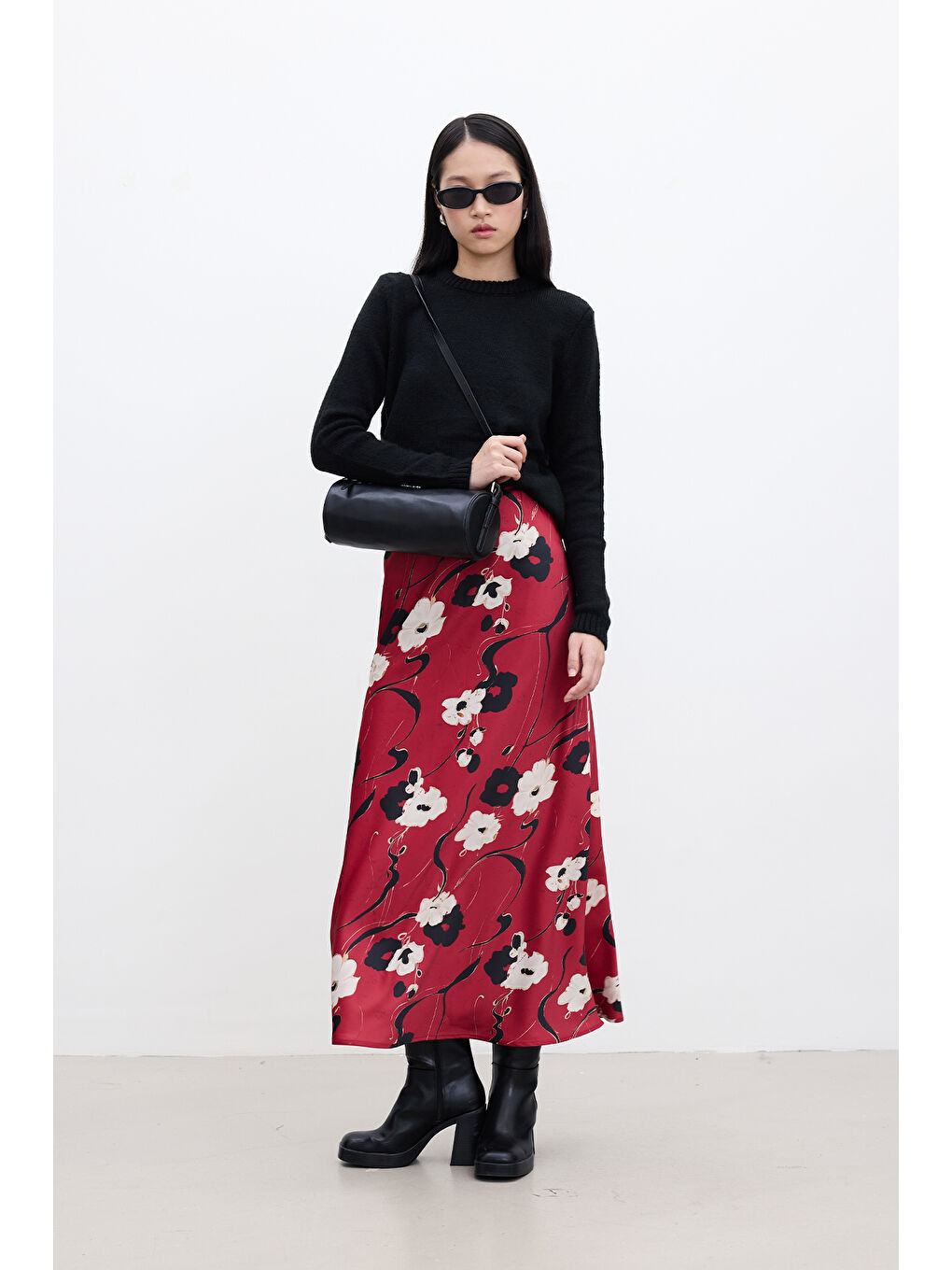 Kırmızı Desenli Saten Midi Etek Japan-3