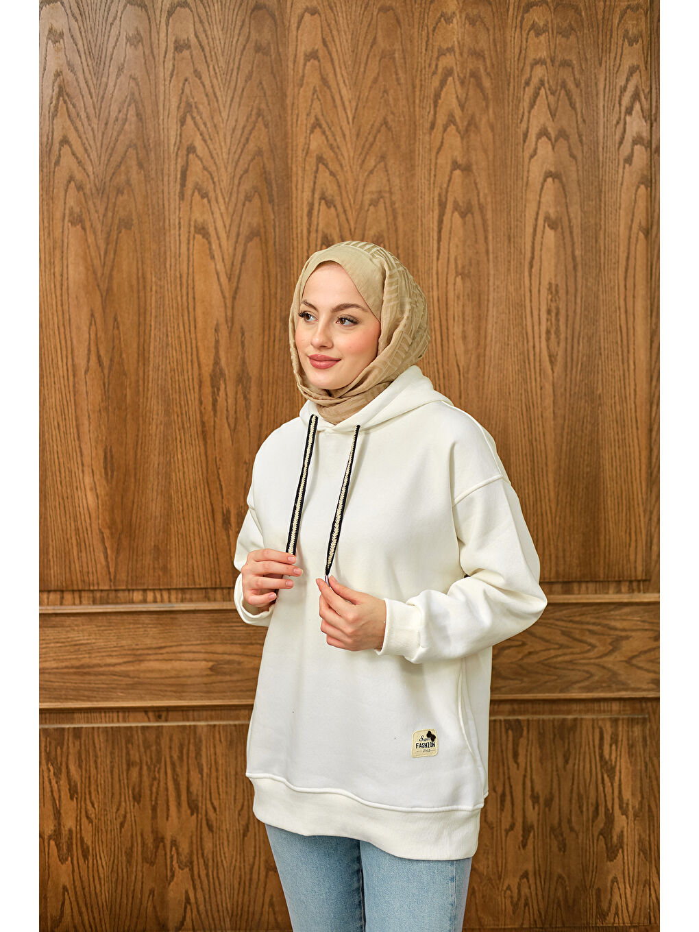 Kadın Arma Detay Sweat Beyaz-1