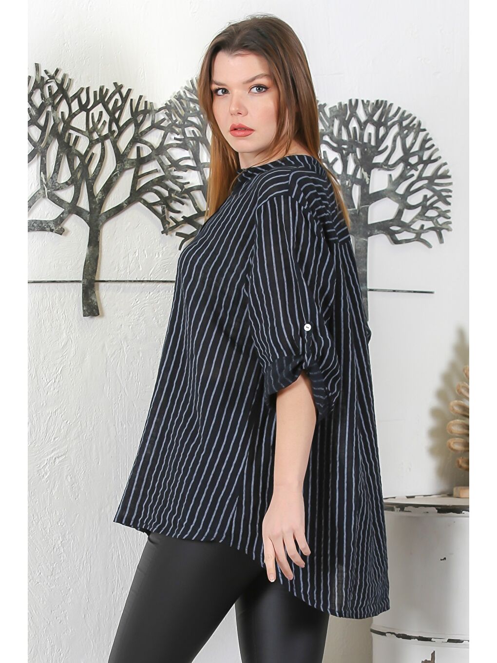 İtalyan Siyah Düğmeli 3/4 Kol Çizgili Casual Arkası Uzun Dokuma Gömlek 75 65-2