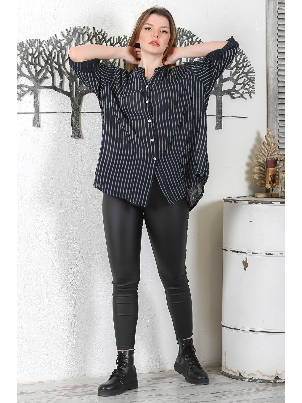 İtalyan Siyah Düğmeli 3/4 Kol Çizgili Casual Arkası Uzun Dokuma Gömlek 75 65-3