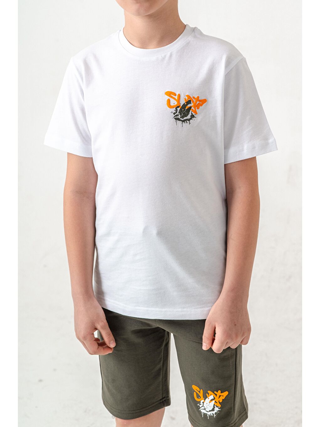 Haki Ust On Ve Arka Baskılı Erkek Çocuk Şort - Tişört Takımı-6