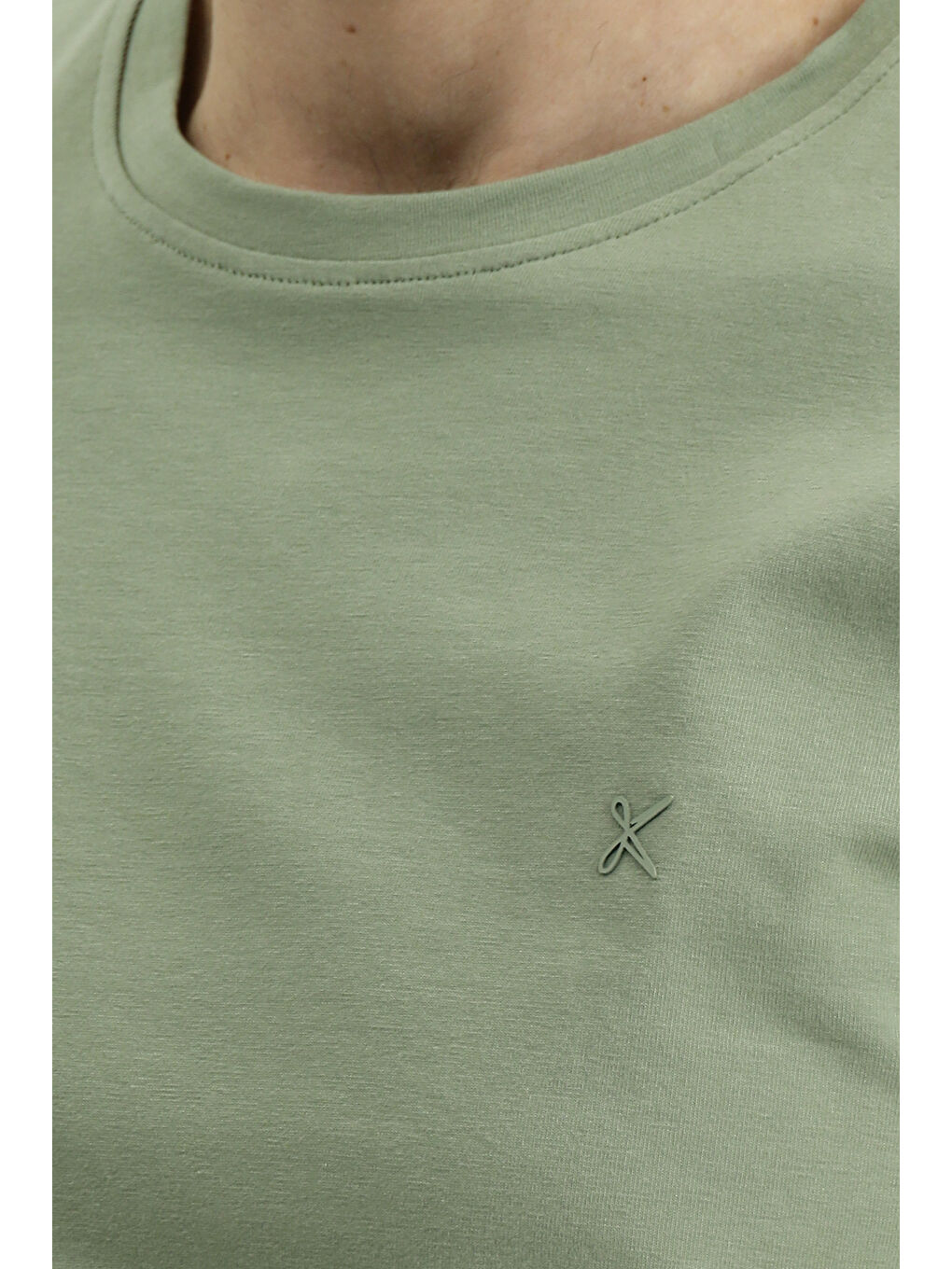 Yeşil Bisiklet Yaka Slim Fit Dar Kesim Süprem Pamuklu Tişört-4
