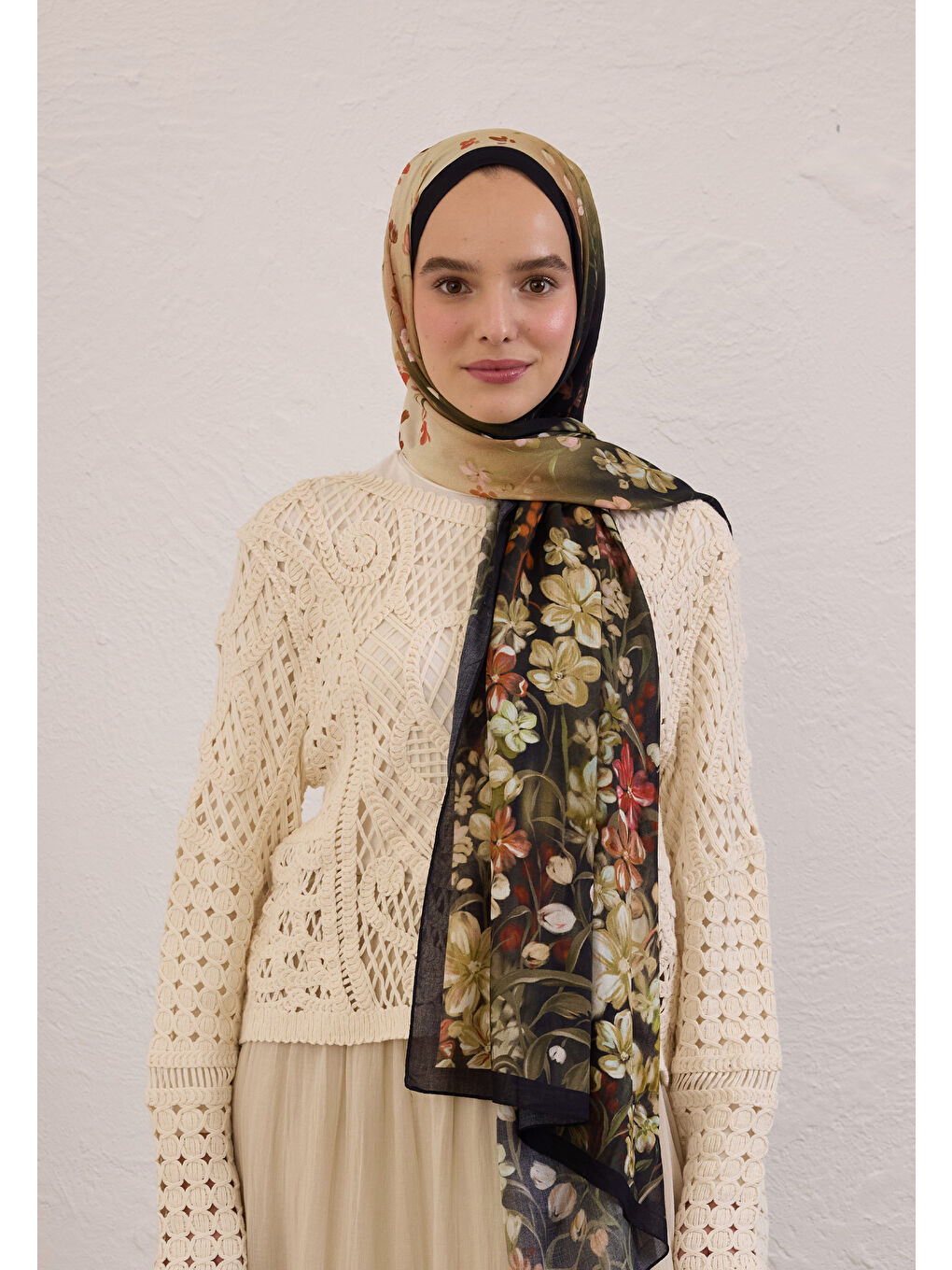 Wısterıa Desen Rami Şal Siyah-3