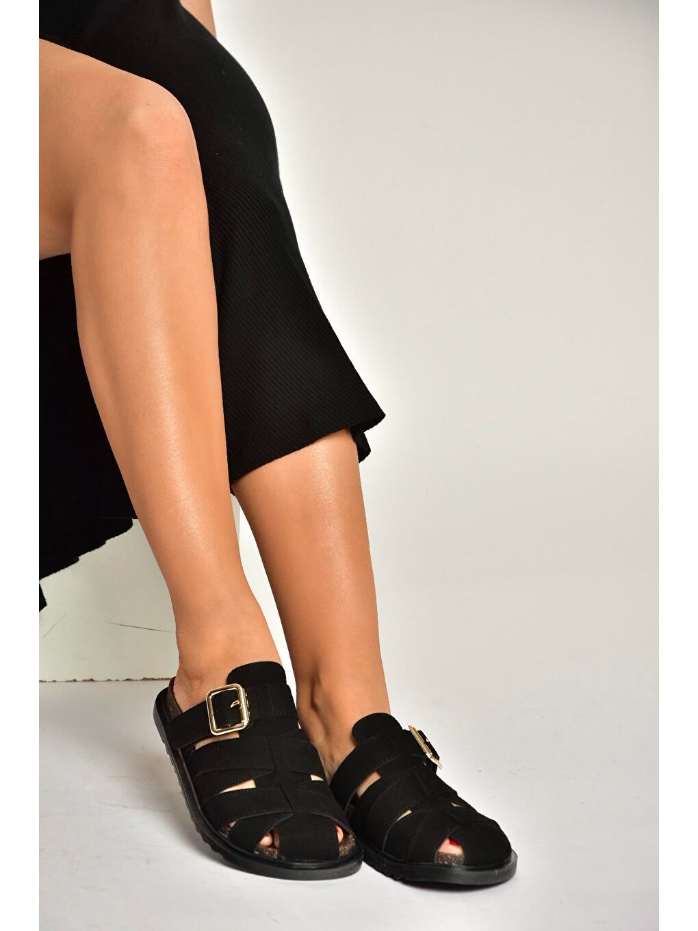 Siyah Kadın Terlik Y250506002-2