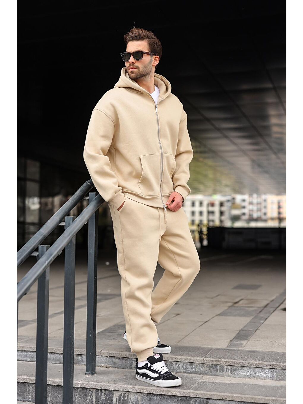 Bej Çift Fermuarlı Kapüşonlu Eşofman Takımı E7345-1