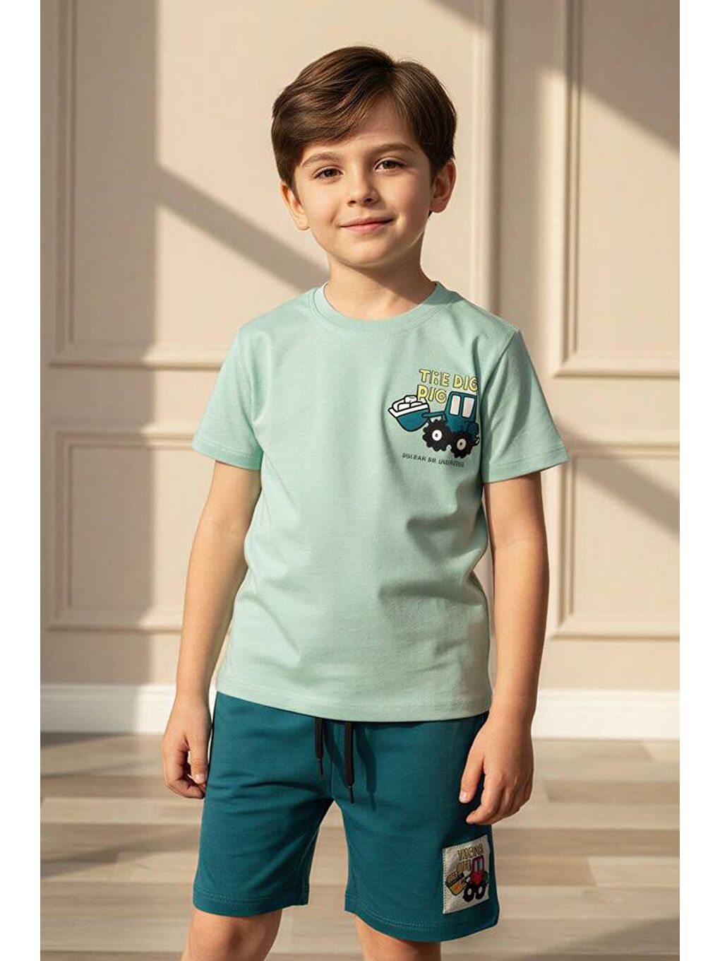 Yeşil Erkek Çocuk Pamuklu Traktor Baskılı T-Shirt Ve Şort 2'Li Takım