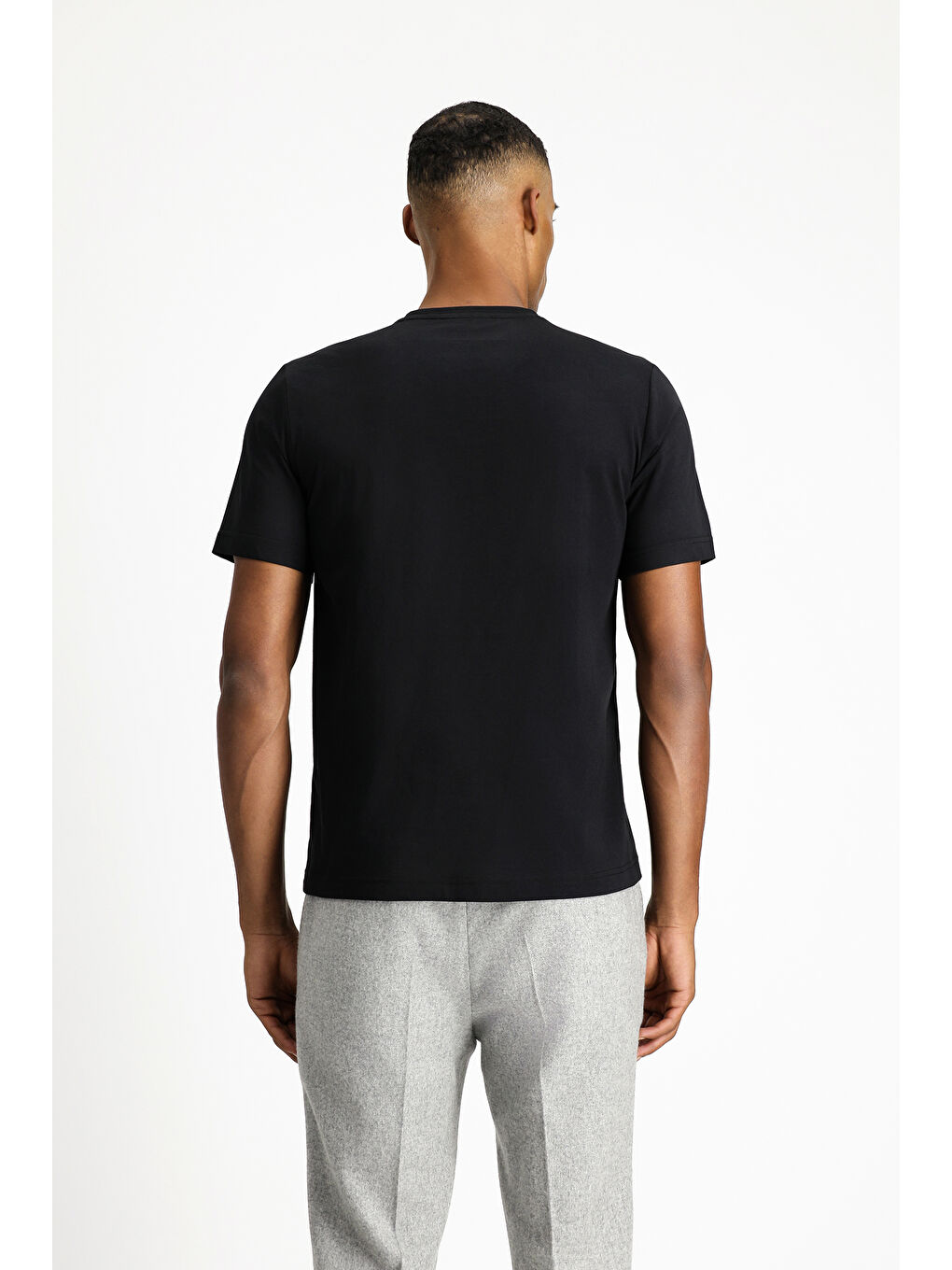 Siyah V Yaka Slim Fit Dar Kesim Süprem Pamuklu Büyük Beden Tişört-3