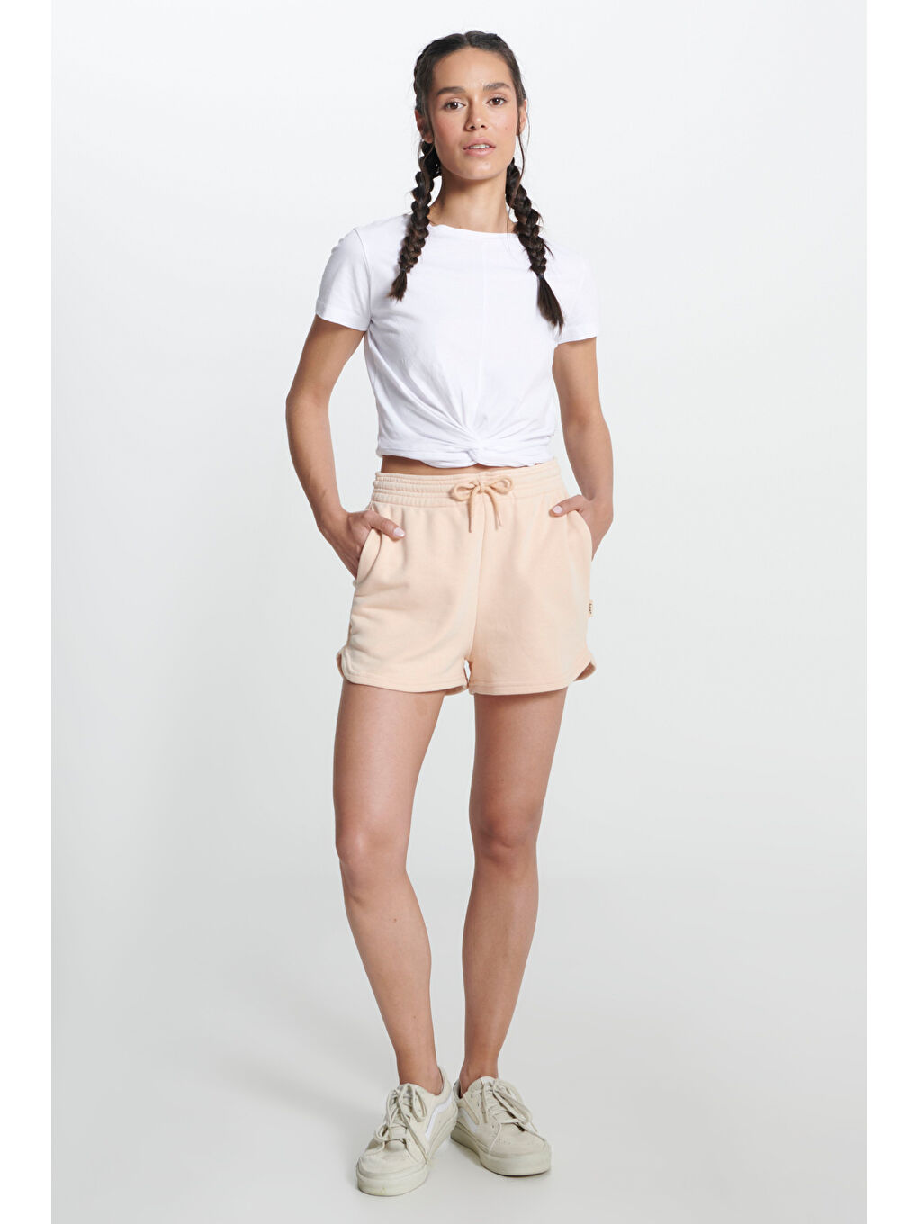 Gri Regular Fit Normal Kesim Normal Bel Bej Sweat Şort