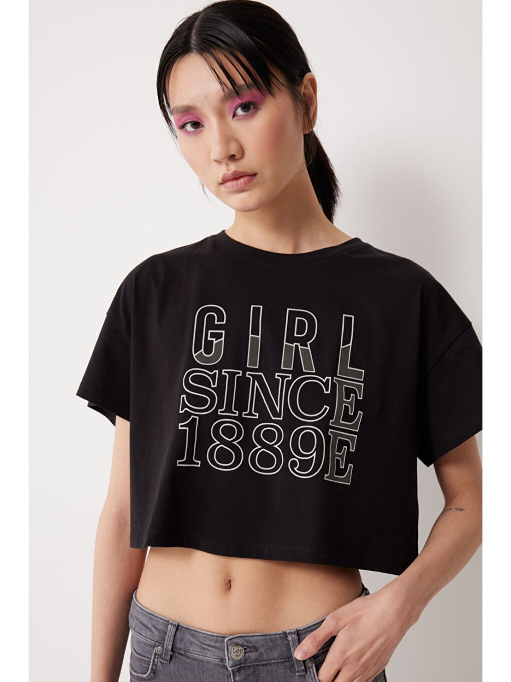 Loose Fit Rahat Kesim %100 Pamuk Bisiklet Yaka Siyah Tişört-1