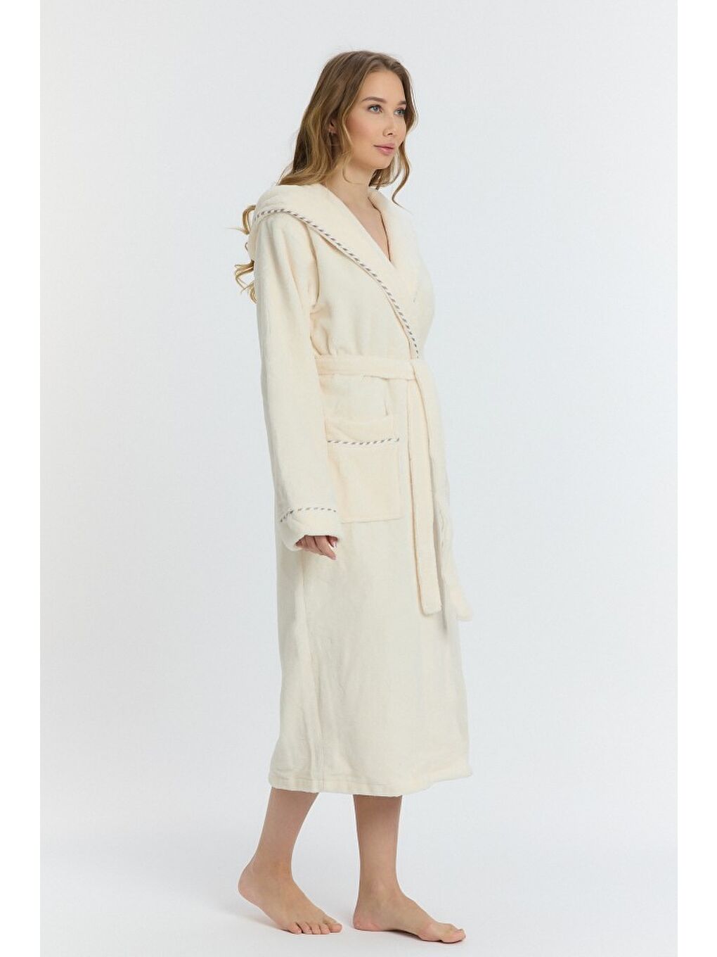 Ekru Triga Kapüşonlu Kadın Bornozu %100 Pamuk-2