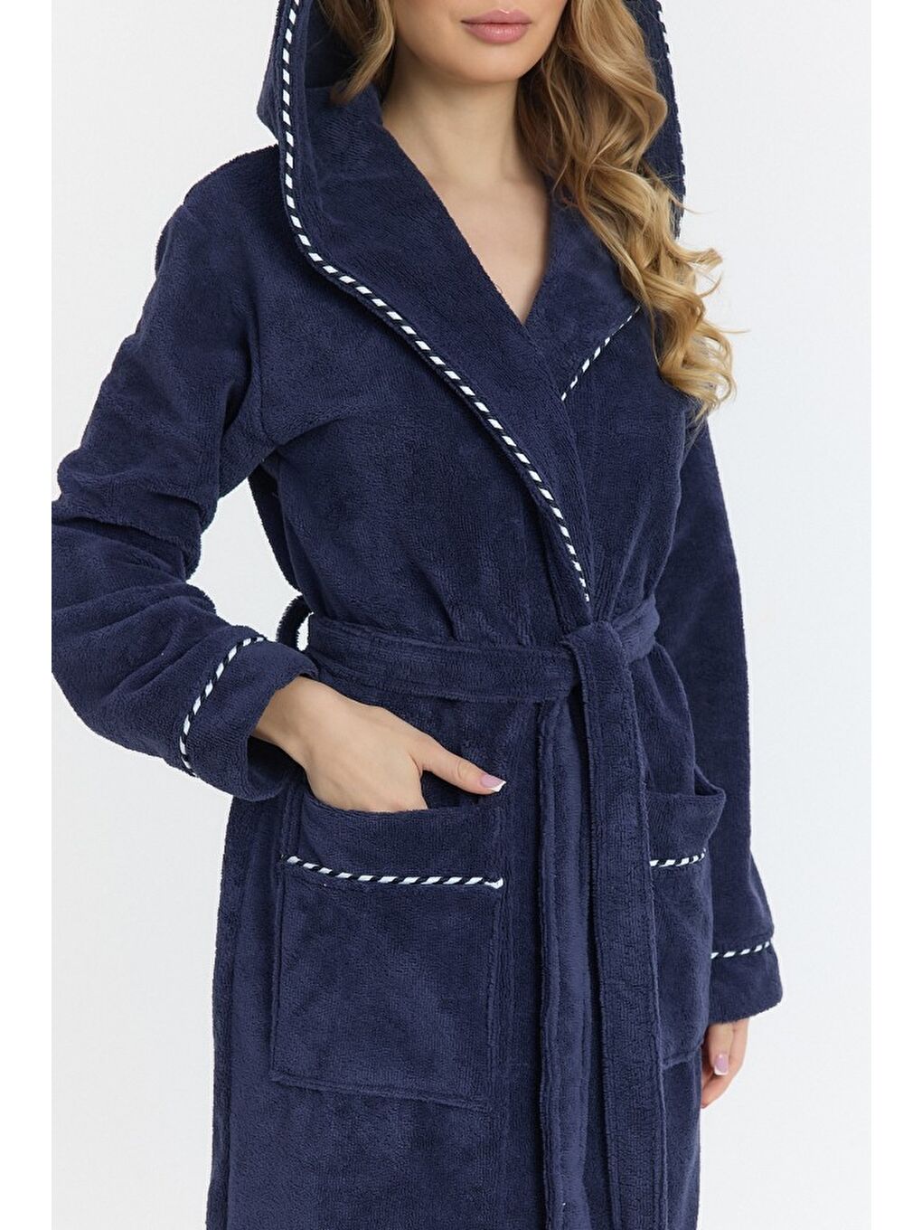 Lacivert Triga Kapüşonlu Kadın Bornozu %100 Pamuk-4