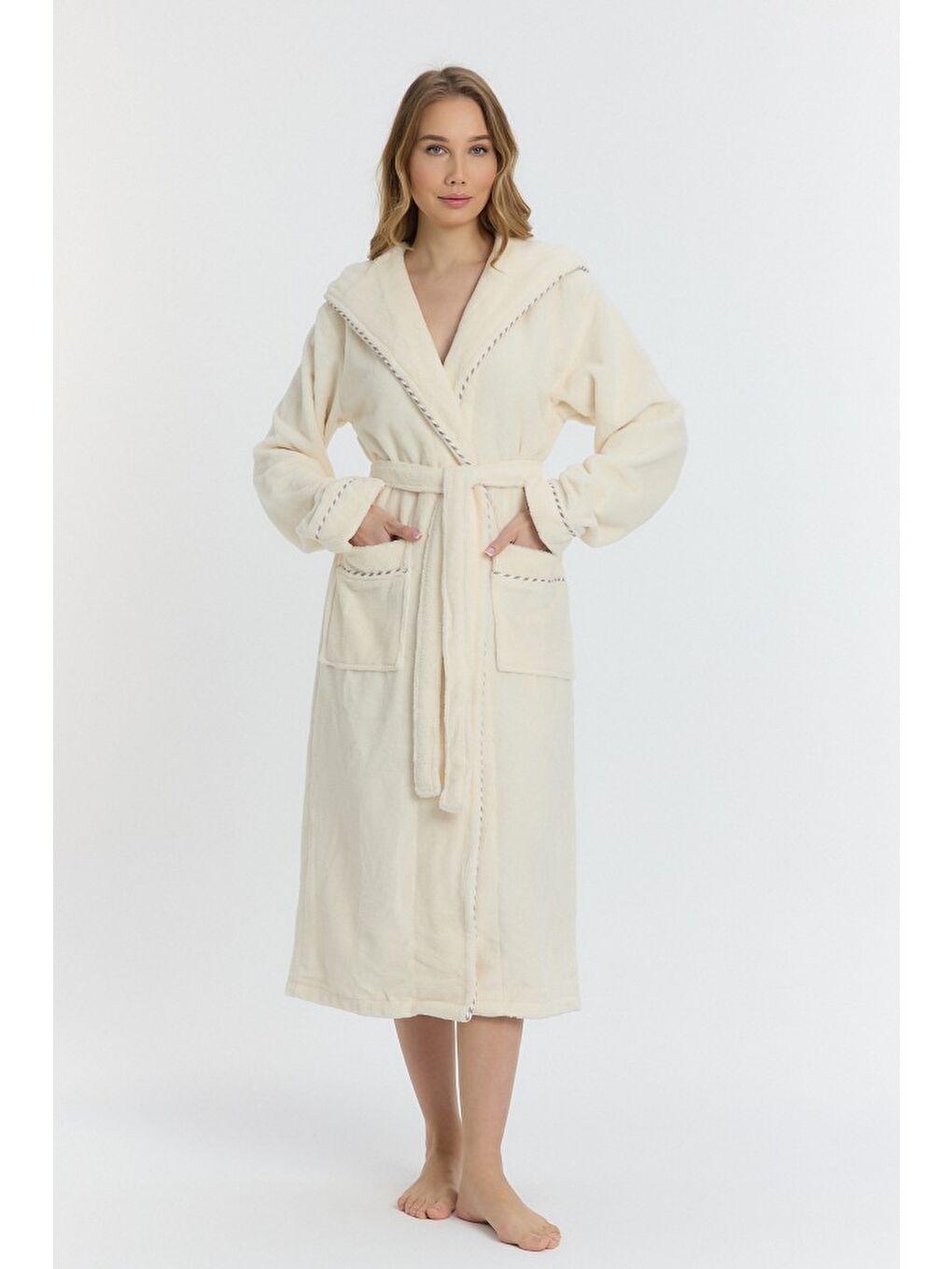 Ekru Triga Kapüşonlu Kadın Bornozu %100 Pamuk-4